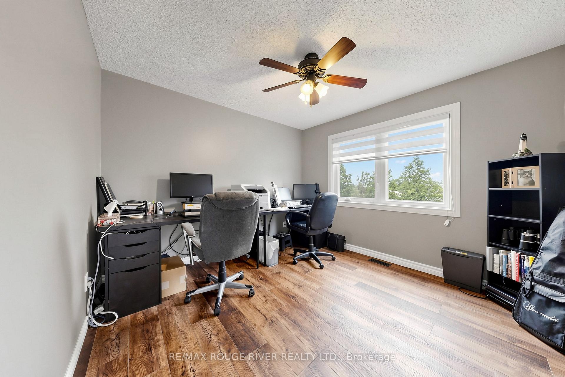 Photo 25 of 49 Gilmour Drive, Ajax, Central — HOMEH