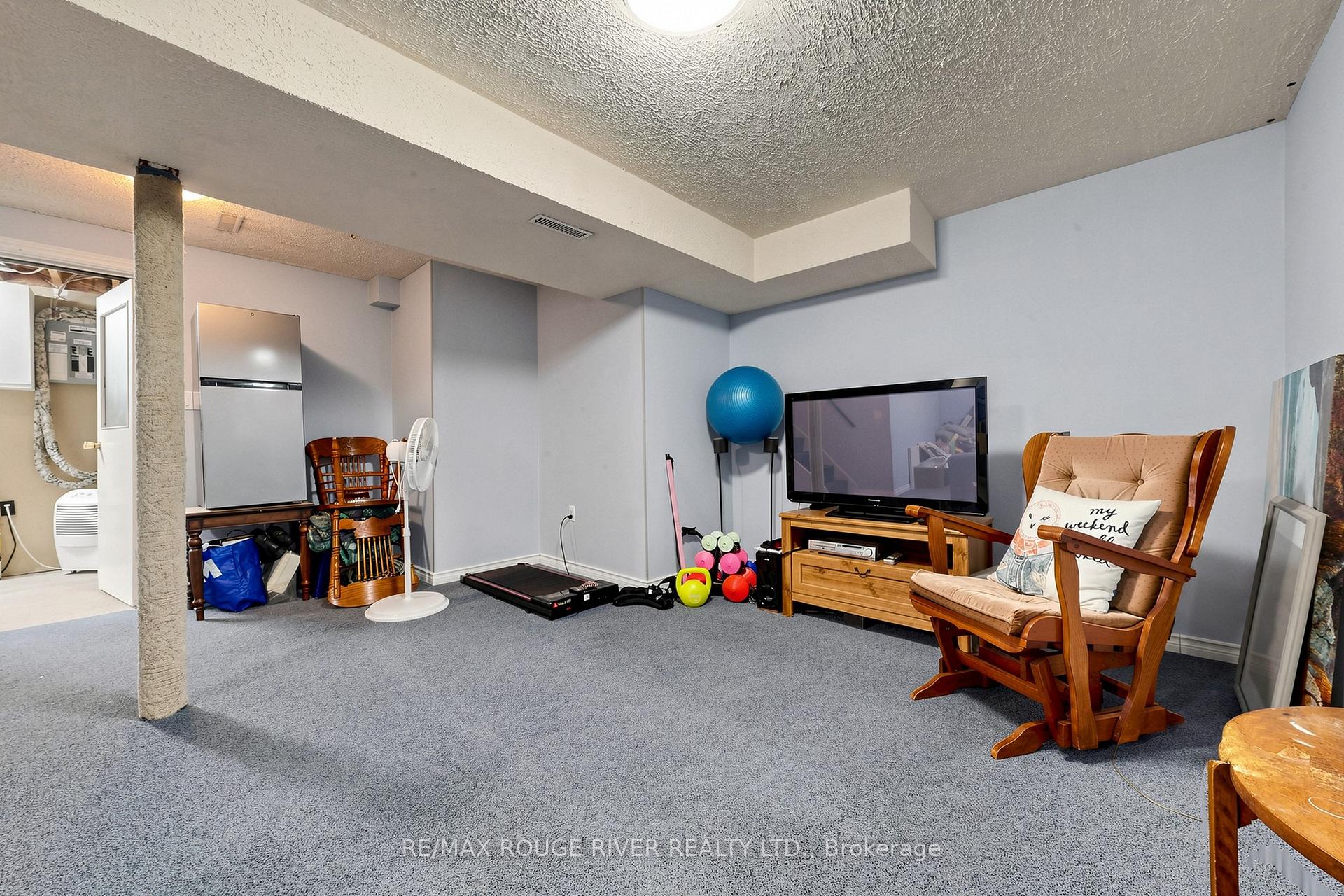 Photo 29 of 49 Gilmour Drive, Ajax, Central — HOMEH