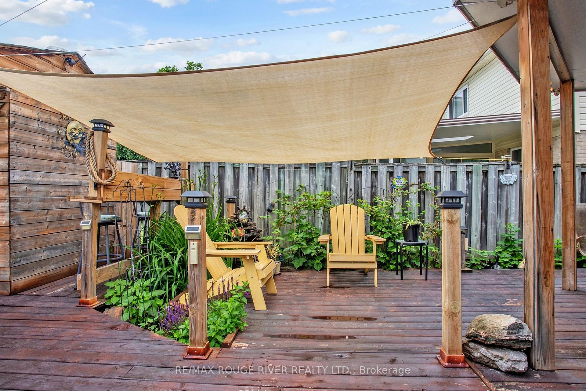 Photo 32 of 49 Gilmour Drive, Ajax, Central — HOMEH