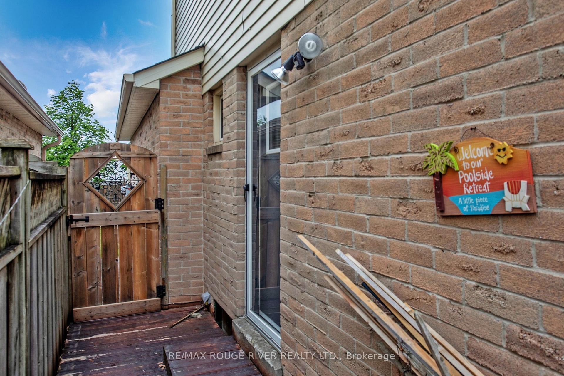 Photo 46 of 49 Gilmour Drive, Ajax, Central — HOMEH