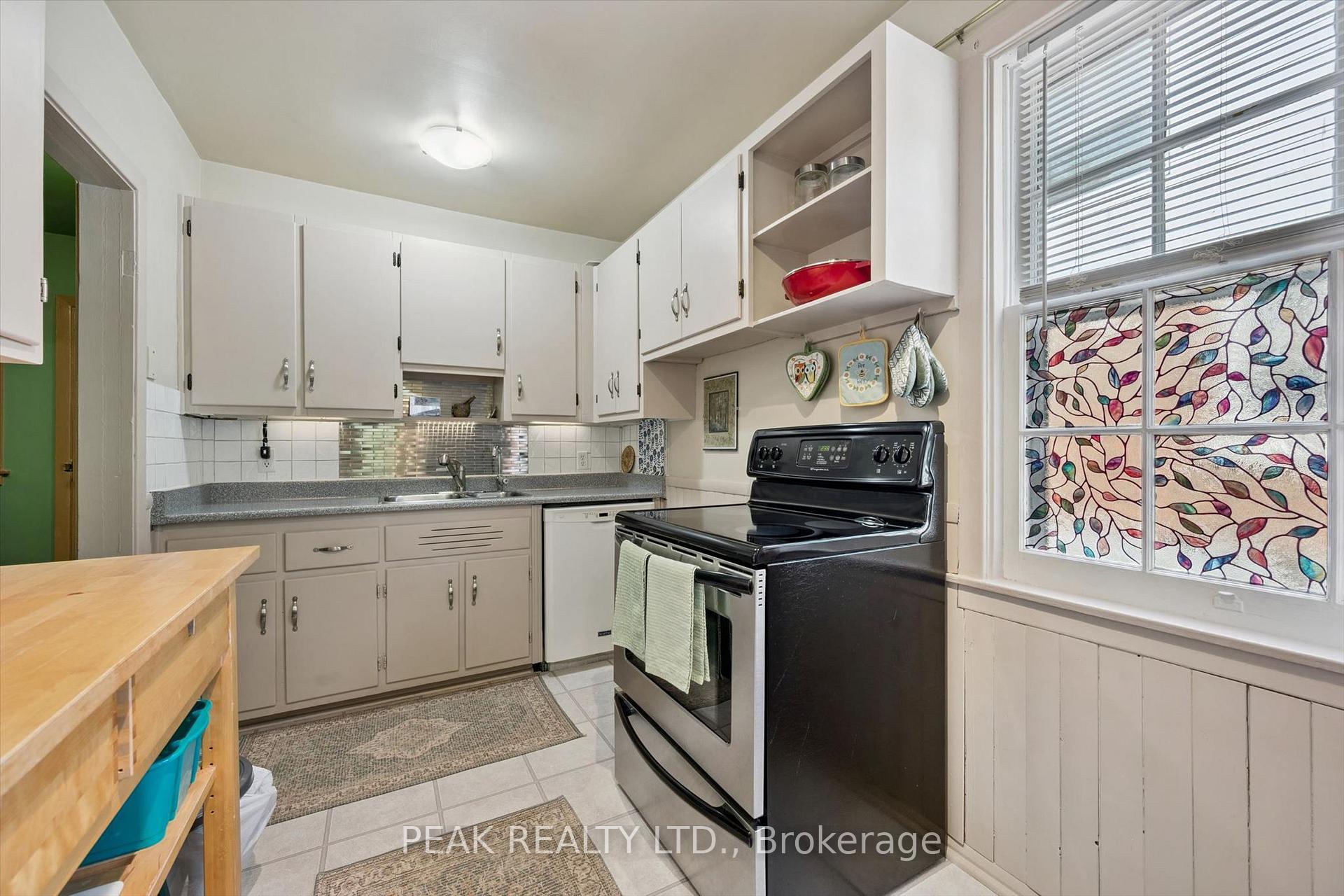 Photo 11 of 114 Lorne Crescent, Kitchener, St. Marys Hospital — HOMEH
