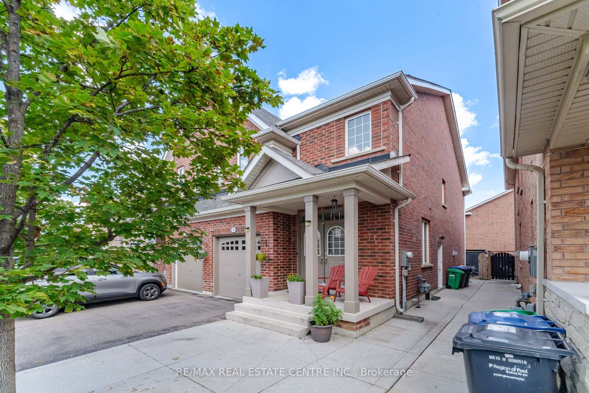 Photo 4 of 5 Delambray Street W, Brampton, Sandringham-Wellington — HOMEH