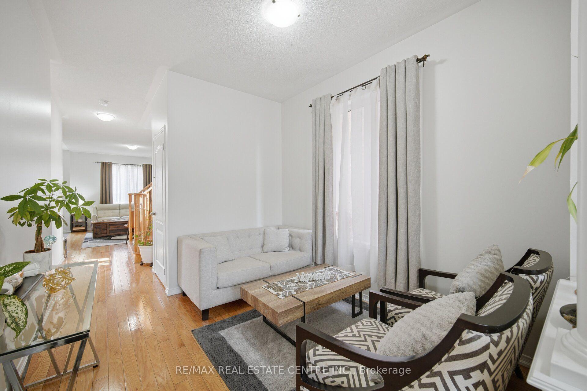 Photo 9 of 5 Delambray Street W, Brampton, Sandringham-Wellington — HOMEH