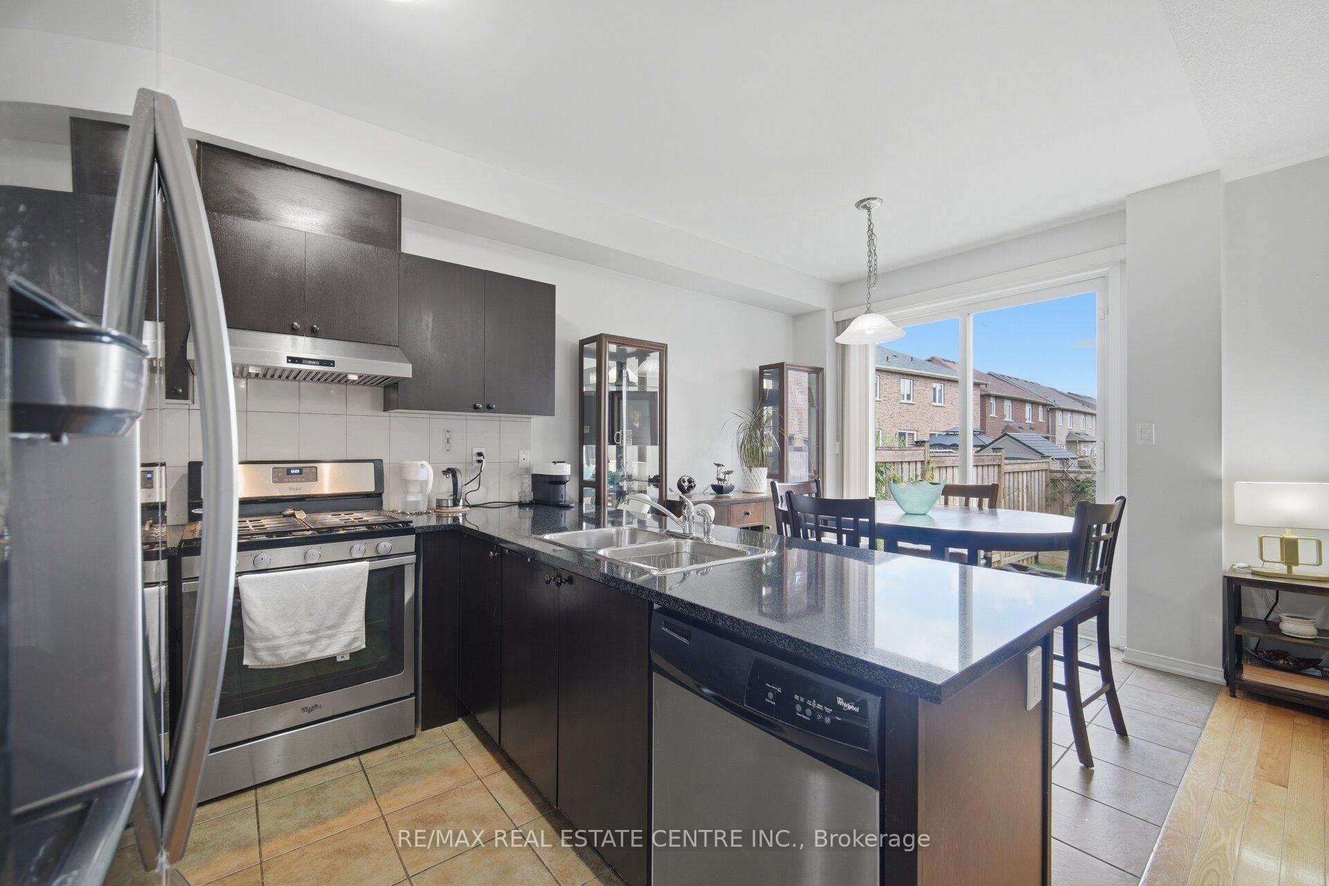 Photo 14 of 5 Delambray Street W, Brampton, Sandringham-Wellington — HOMEH