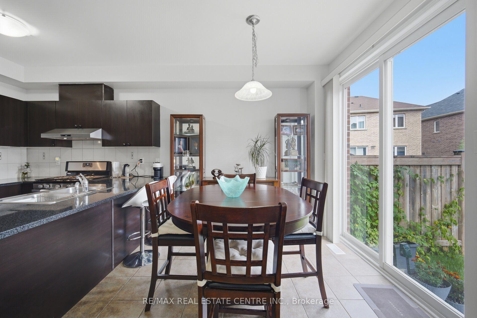 Photo 15 of 5 Delambray Street W, Brampton, Sandringham-Wellington — HOMEH