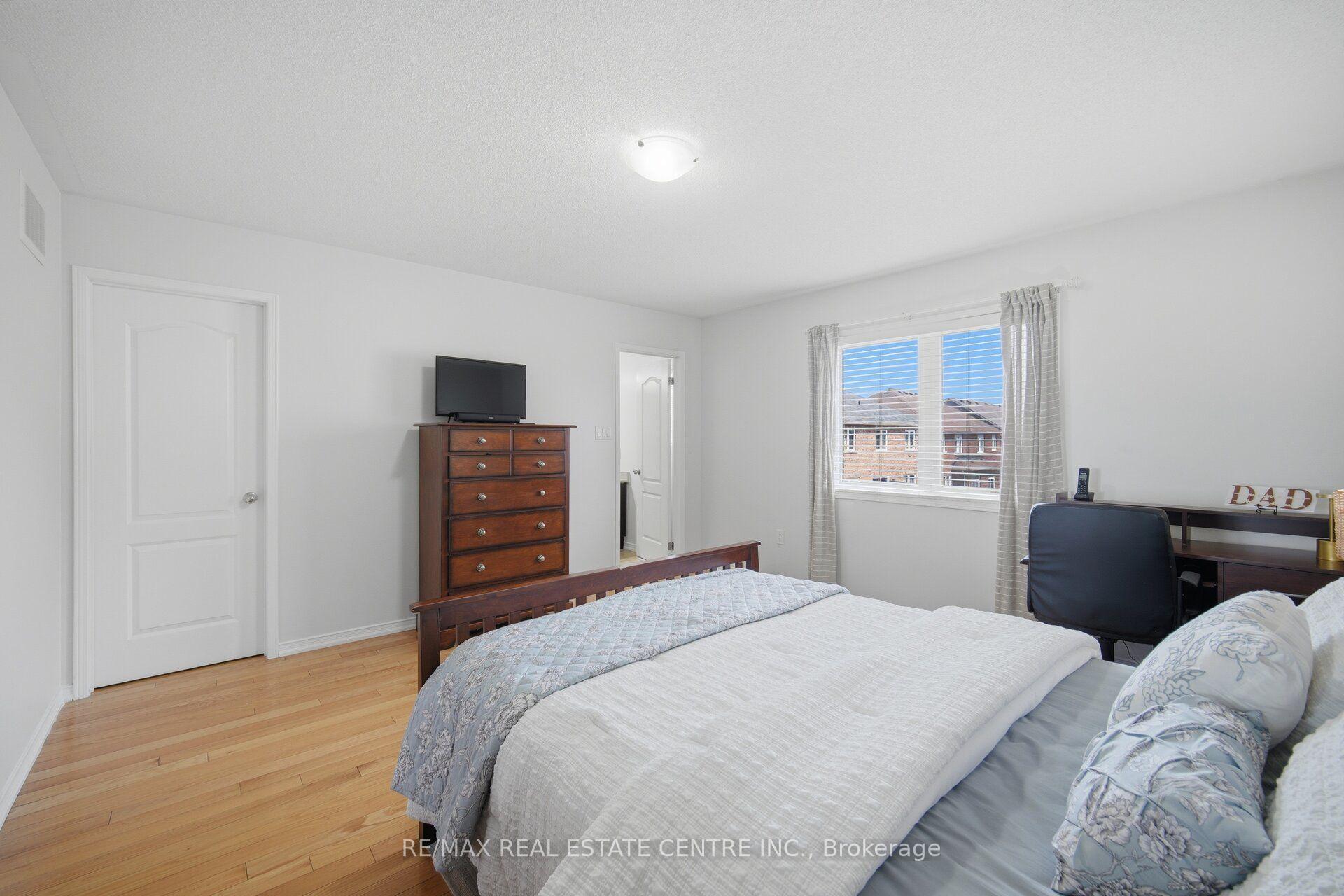 Photo 18 of 5 Delambray Street W, Brampton, Sandringham-Wellington — HOMEH