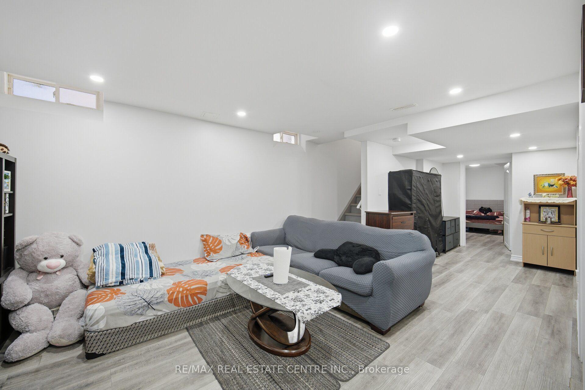 Photo 22 of 5 Delambray Street W, Brampton, Sandringham-Wellington — HOMEH