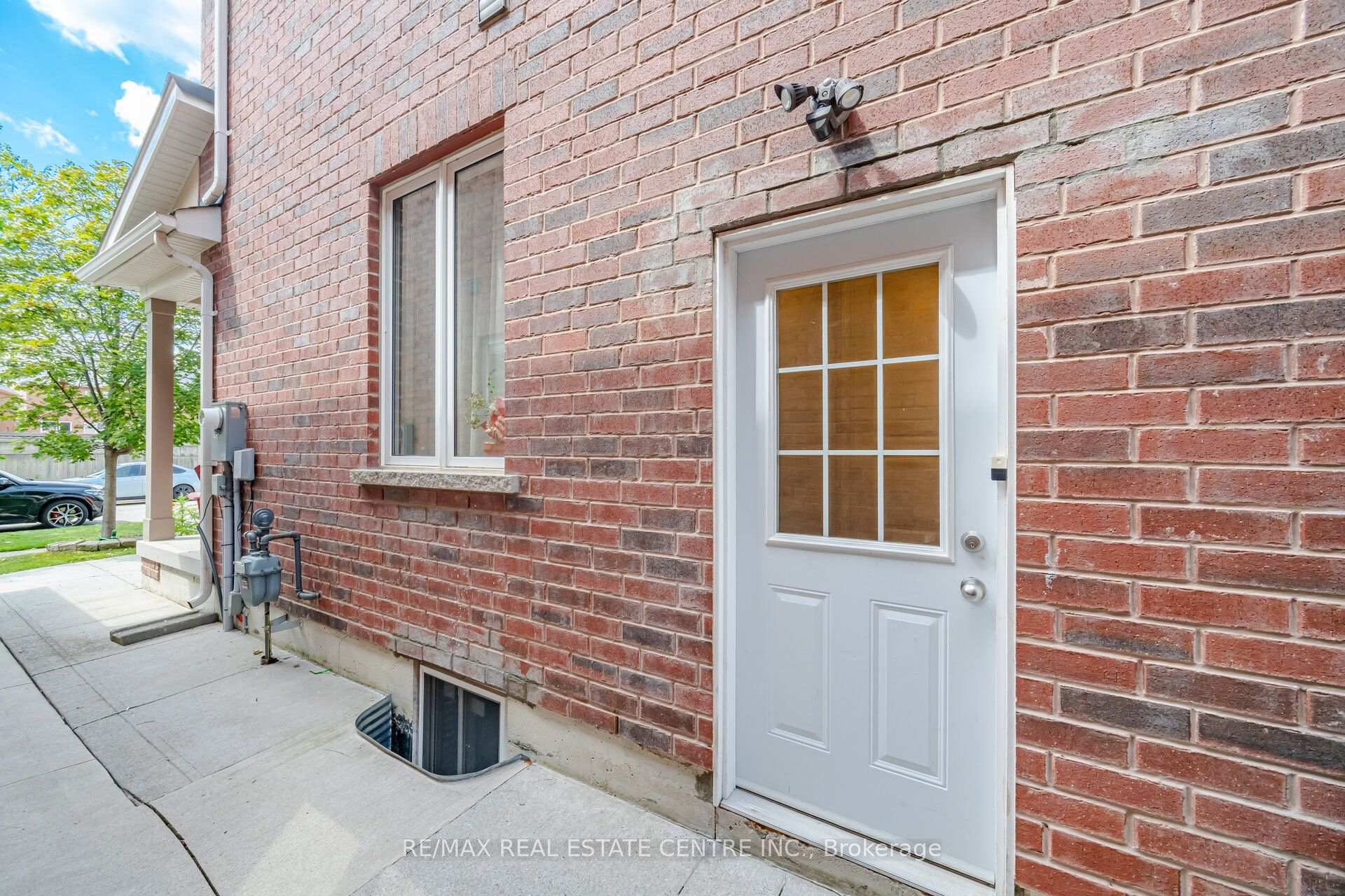 Photo 24 of 5 Delambray Street W, Brampton, Sandringham-Wellington — HOMEH