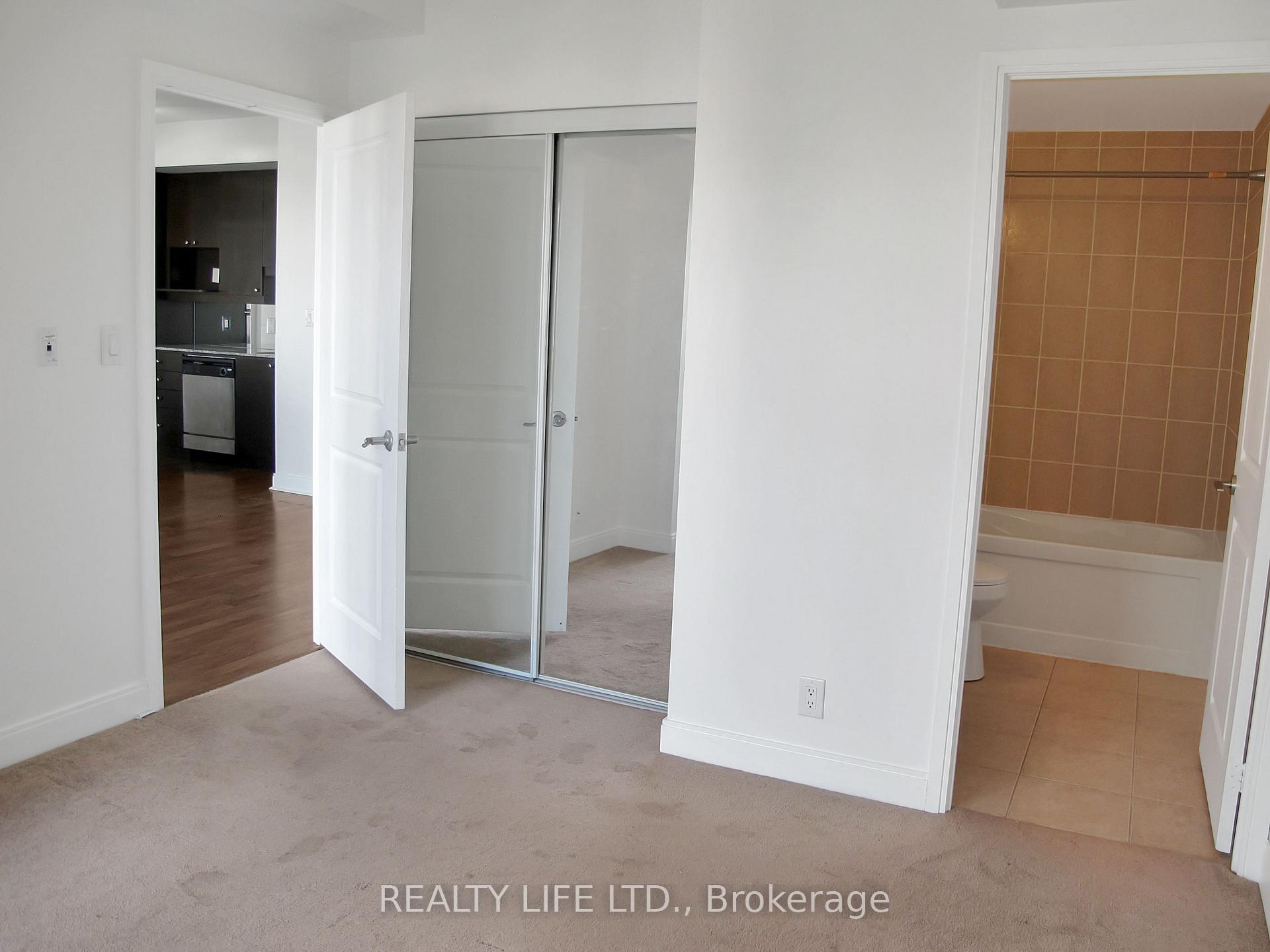 Photo 12 of Unit 1401, 60 Absolute Avenue, Mississauga, City Centre — HOMEH