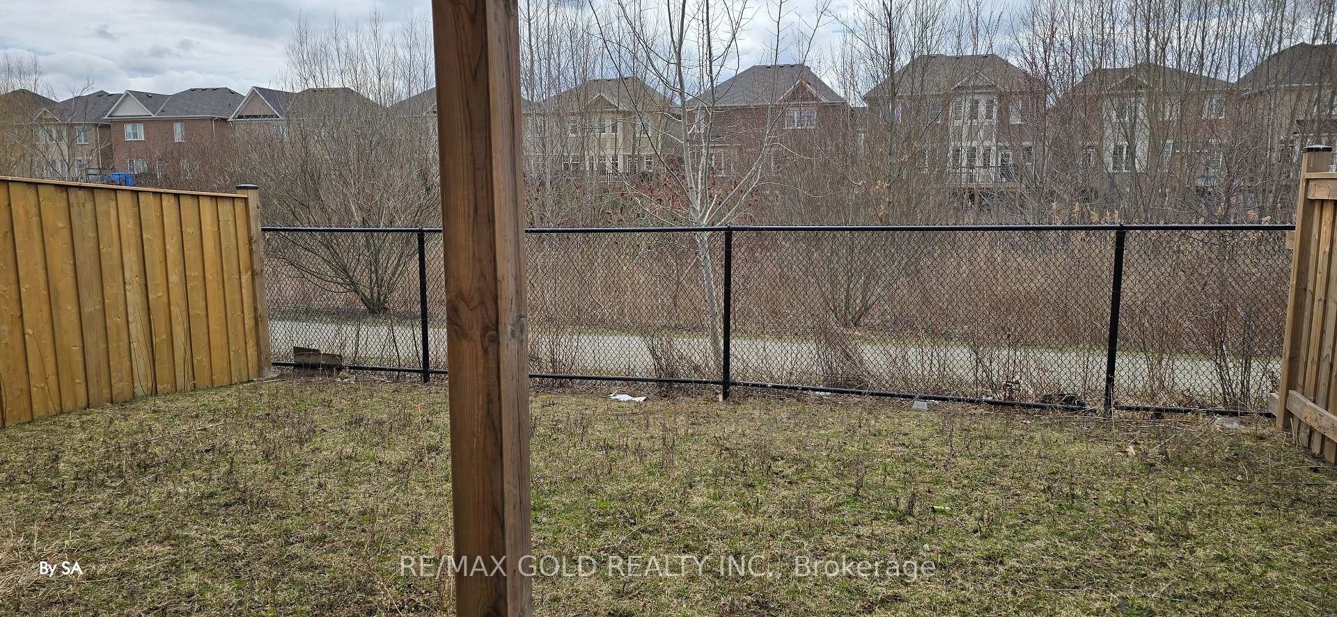 Photo 6 of 1226 Duignan (Lower) Crescent, Milton, Ford — HOMEH
