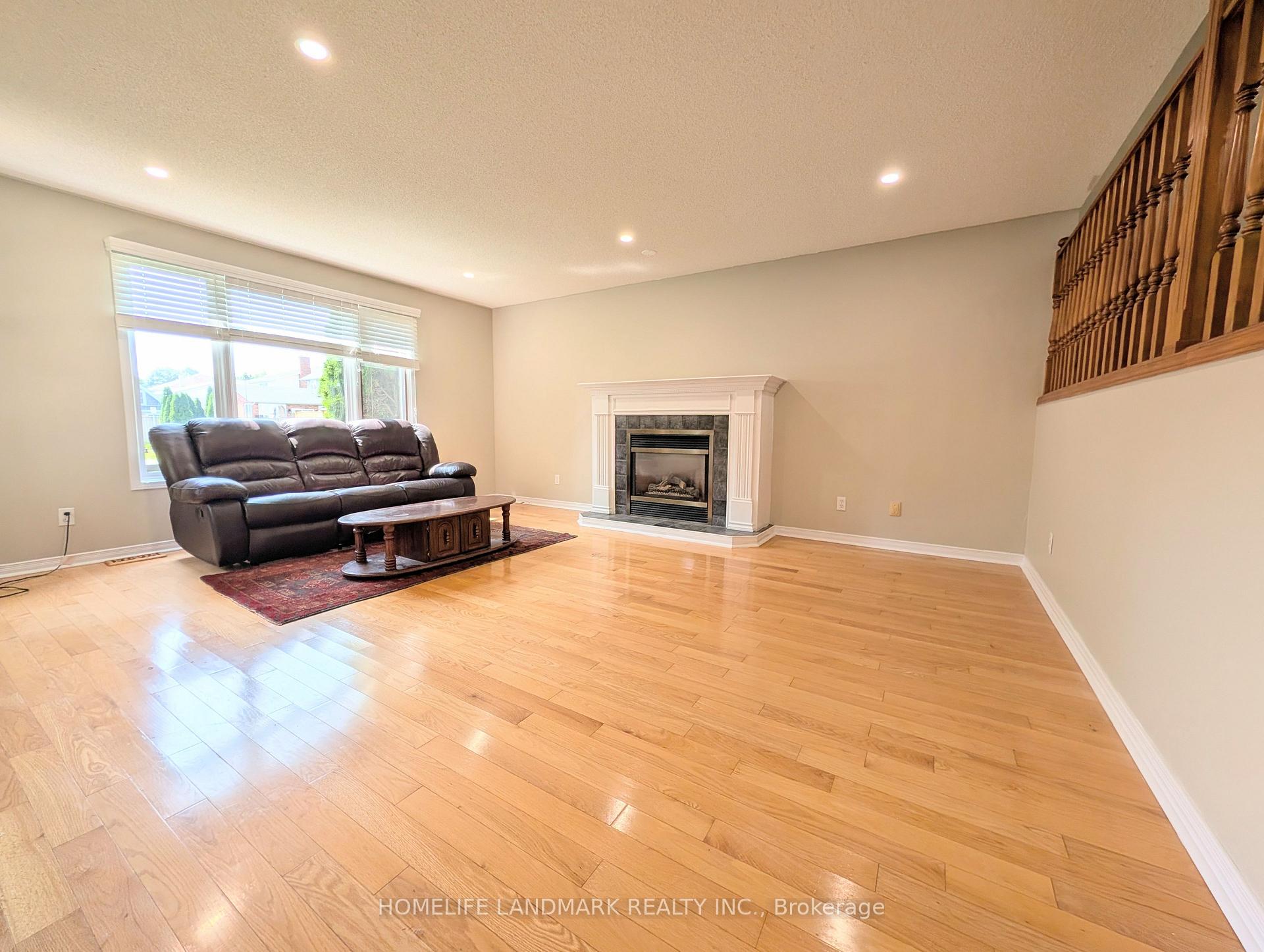 Photo 8 of 3 Pacifico Place, St. Catharines, Grapeview — HOMEH