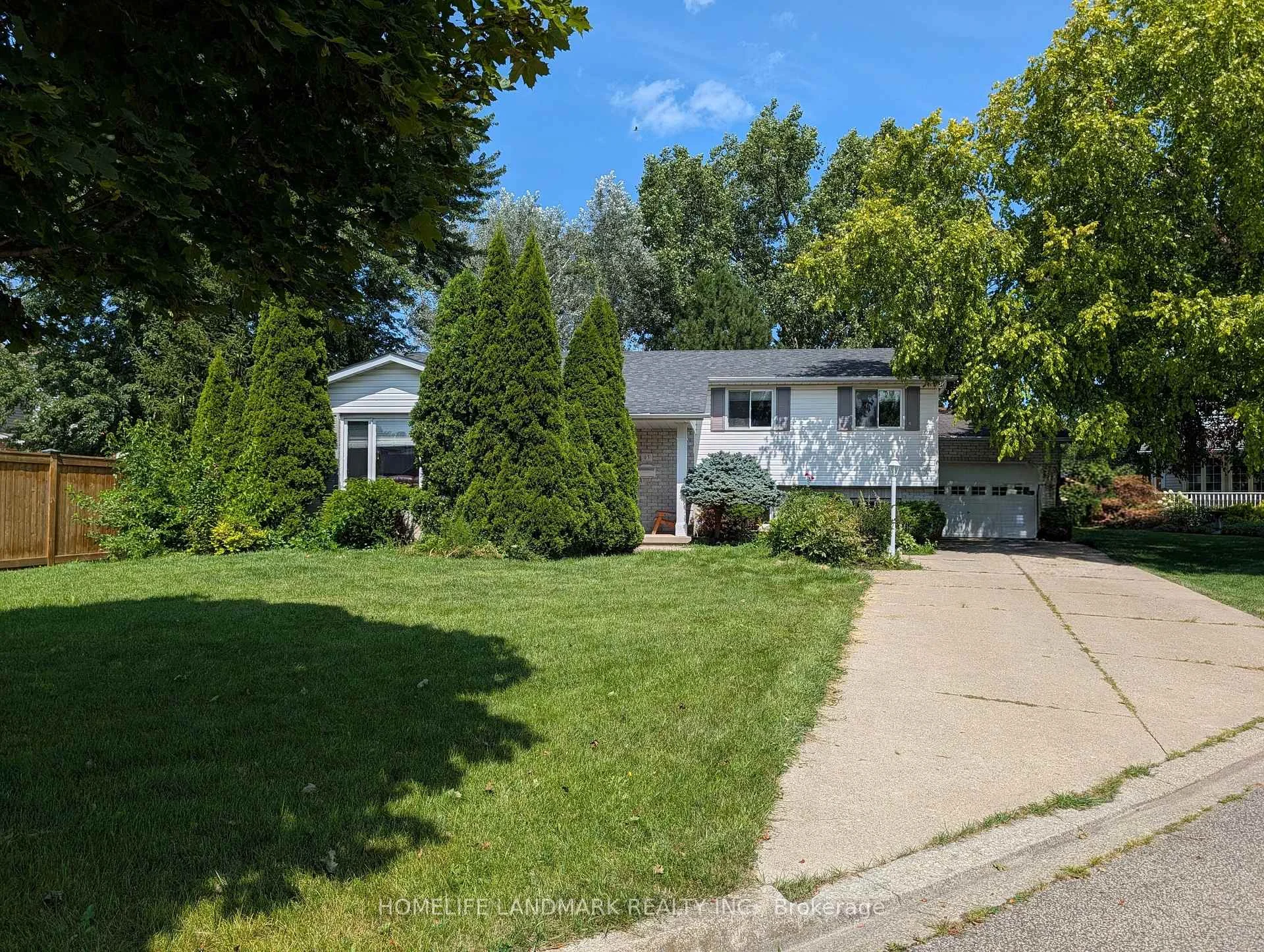 Photo 5 of 3 Pacifico Place, St. Catharines, Grapeview — HOMEH