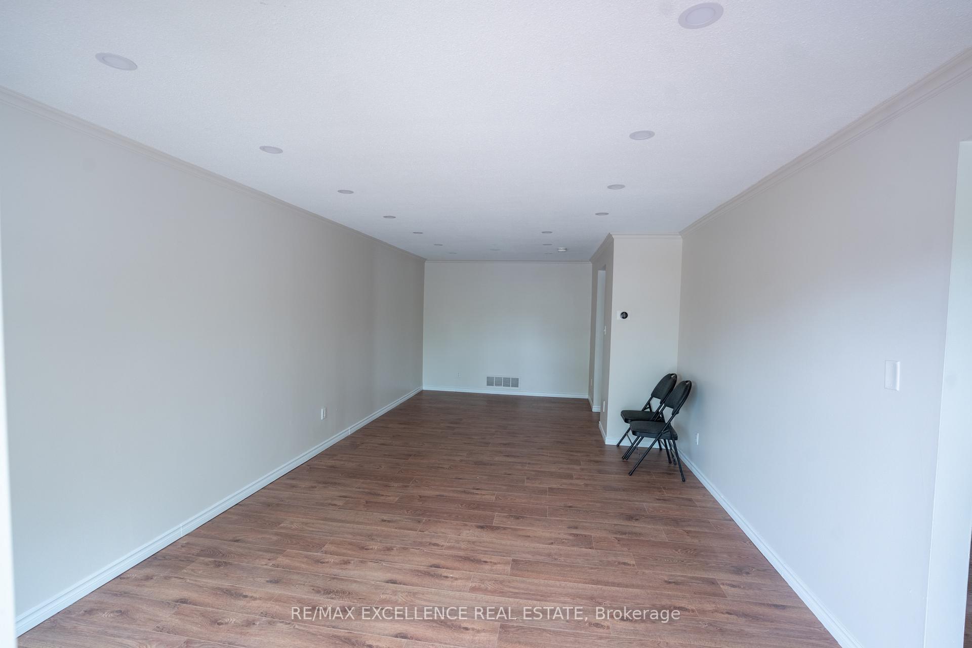 Photo 4 of 144 Abell Drive, Brampton, Madoc — HOMEH