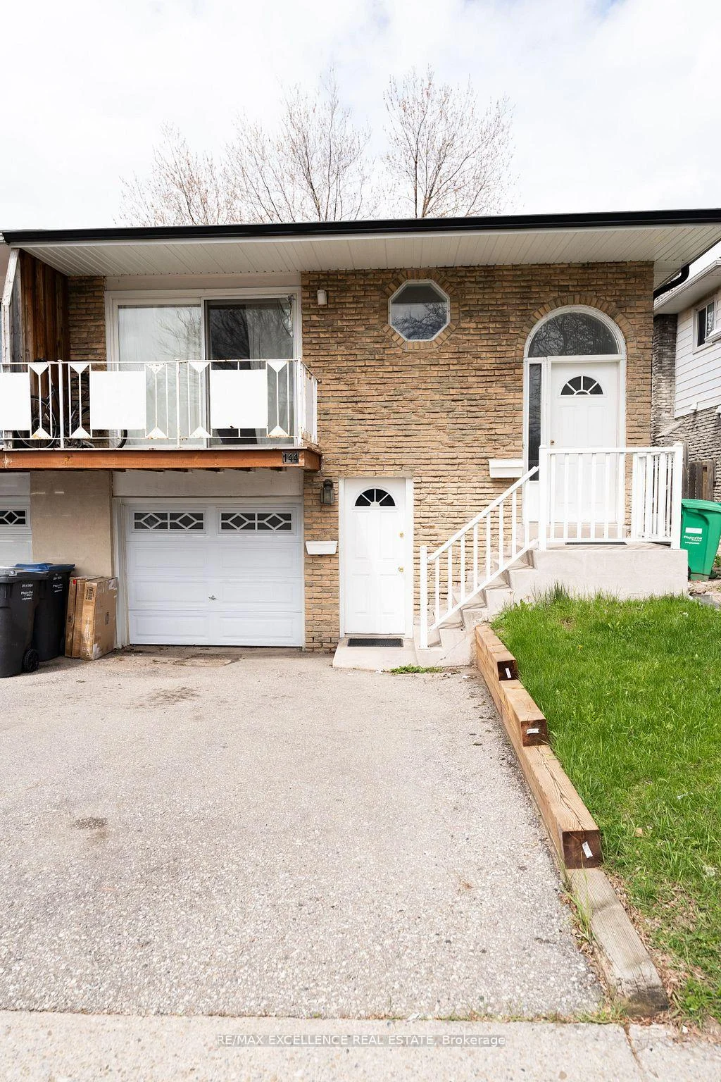 Photo 3 of 144 Abell Drive, Brampton, Madoc — HOMEH