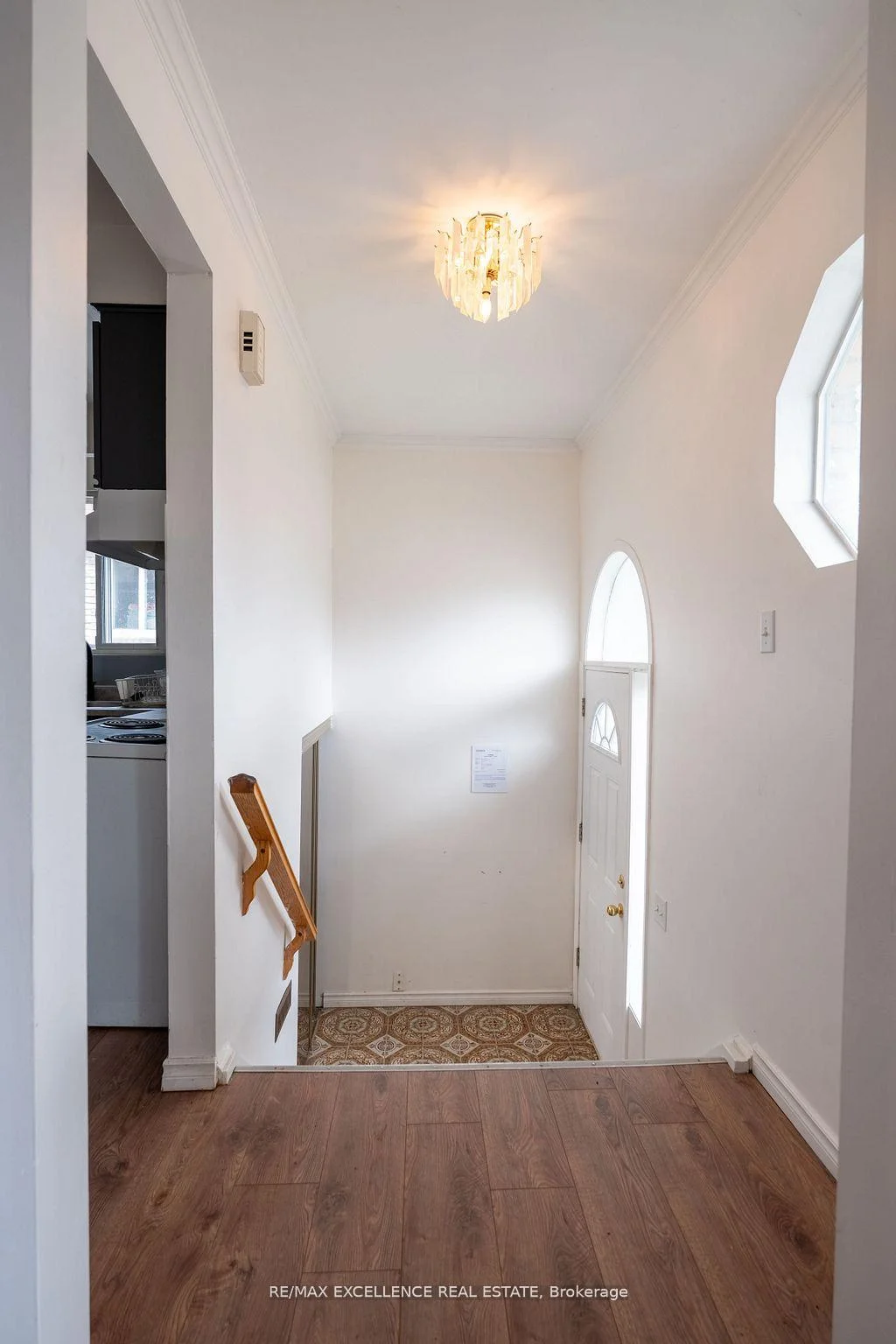 Photo 5 of 144 Abell Drive, Brampton, Madoc — HOMEH