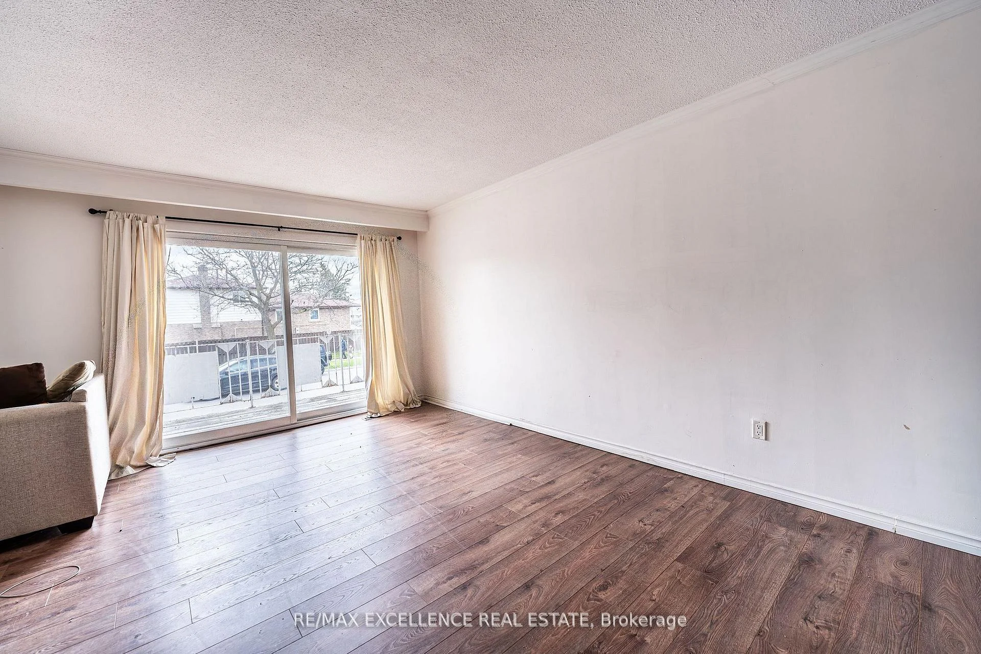 Photo 17 of 144 Abell Drive, Brampton, Madoc — HOMEH