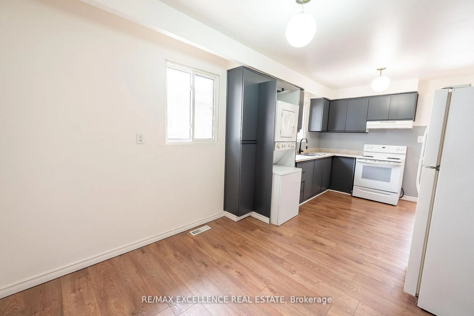 Photo 25 of 144 Abell Drive, Brampton, Madoc — HOMEH