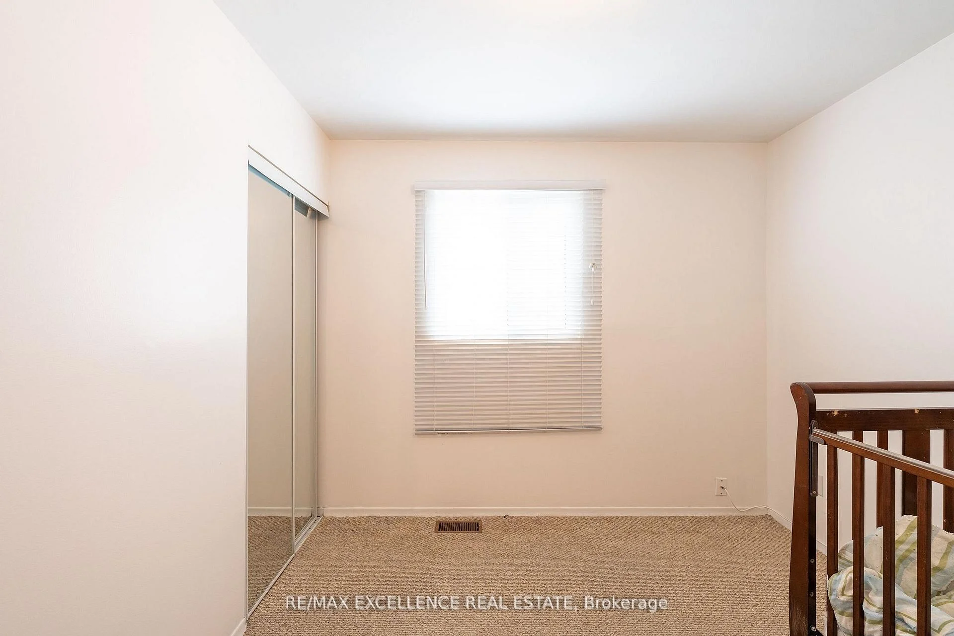 Photo 39 of 144 Abell Drive, Brampton, Madoc — HOMEH