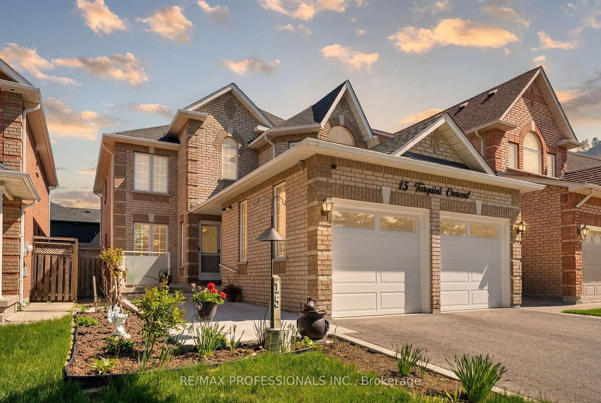 Photo 2 of 15 Tarquini Crescent, Caledon, Bolton West — HOMEH