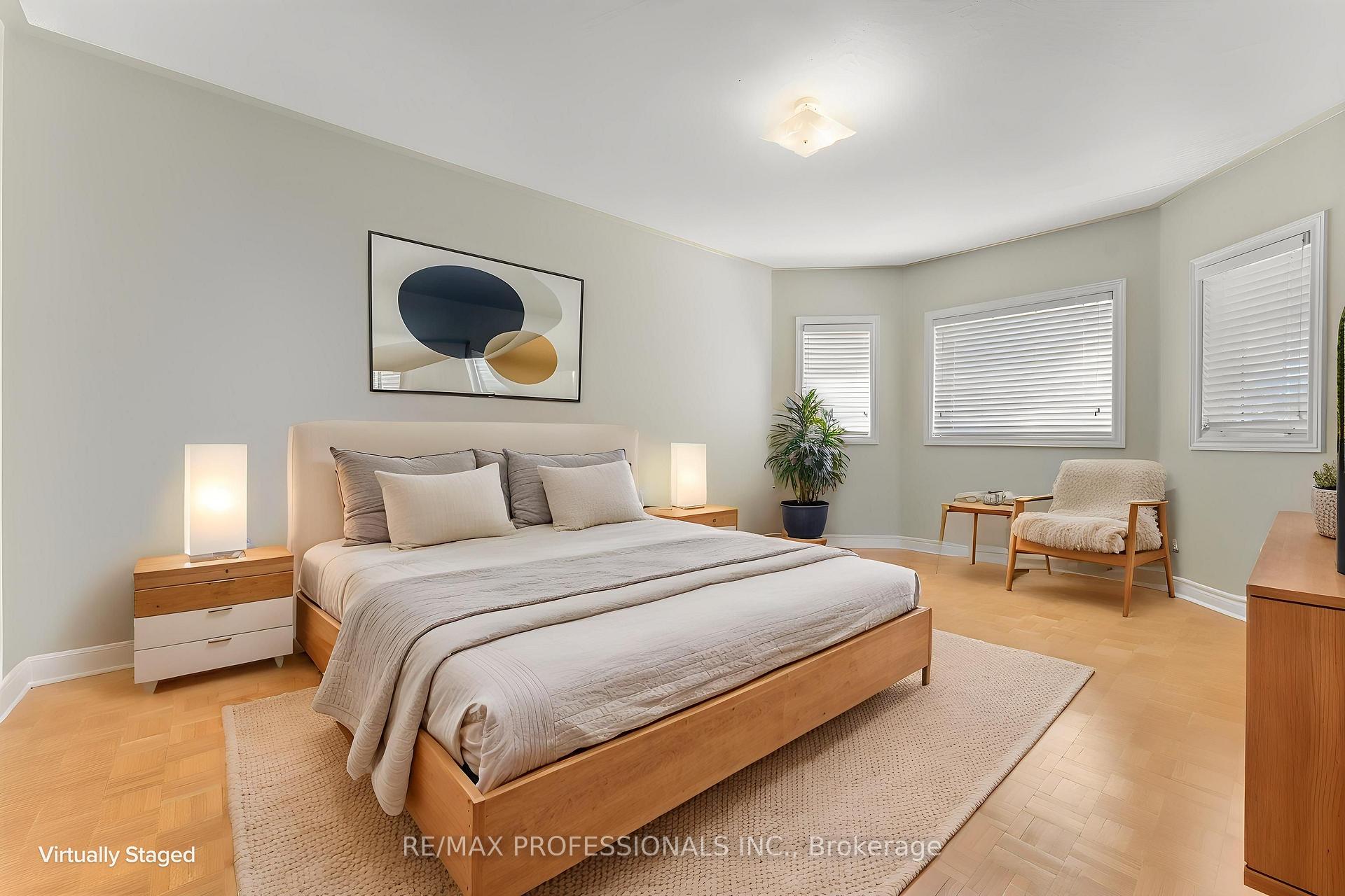 Photo 13 of 15 Tarquini Crescent, Caledon, Bolton West — HOMEH