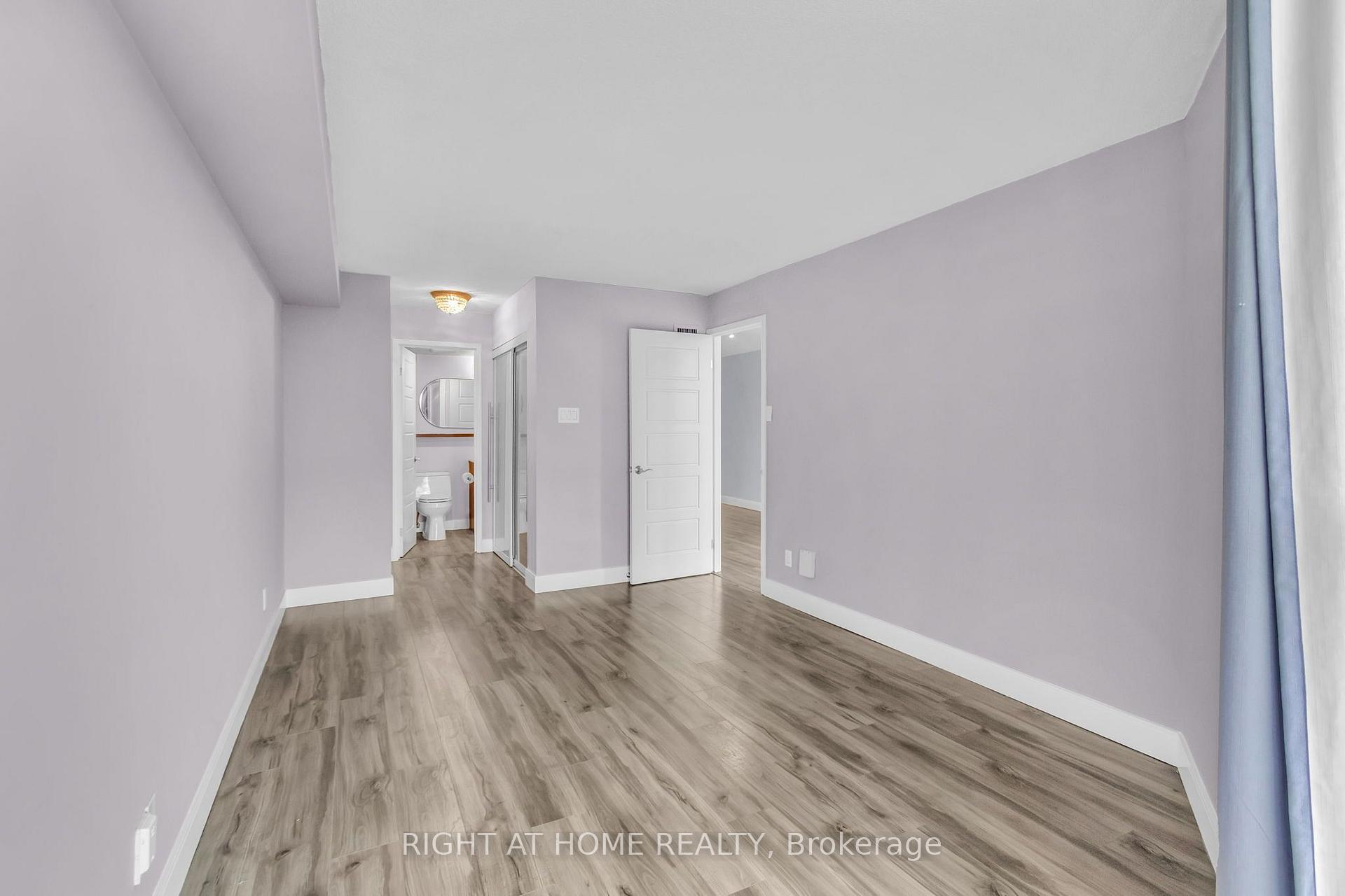 Photo 6 of Unit 406, 356 Mcrae Drive, Toronto, Leaside — HOMEH