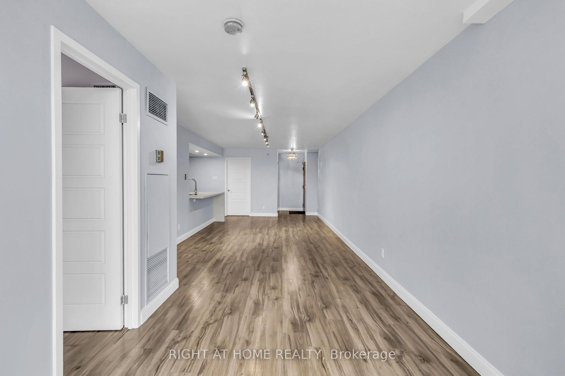 Photo 10 of Unit 406, 356 Mcrae Drive, Toronto, Leaside — HOMEH