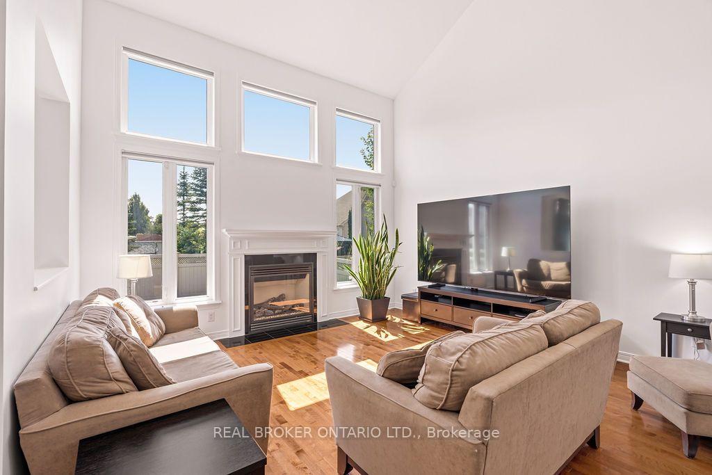 Photo 10 of 139 Trail Side Circle, Ottawa, Springridge/East Village — HOMEH