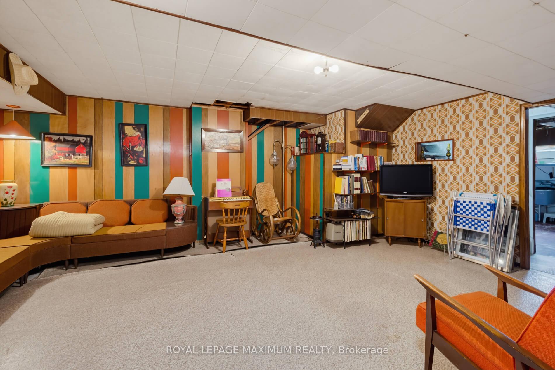 Photo 26 of 41 Strathavon Drive, Etobicoke, Mount Olive-Silverstone-Jamestown — HOMEH