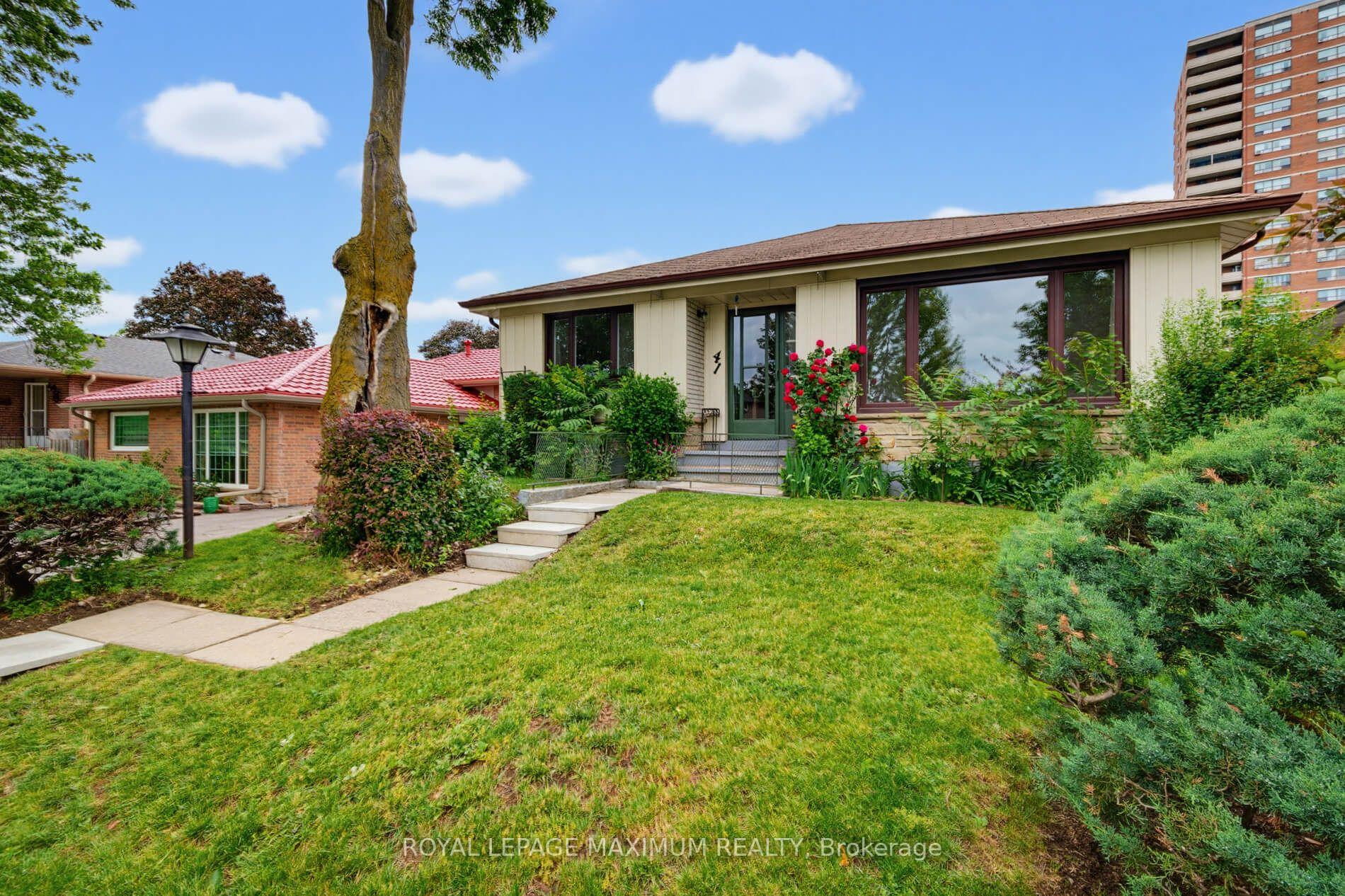 Photo 1 of 41 Strathavon Drive, Etobicoke, Mount Olive-Silverstone-Jamestown — HOMEH