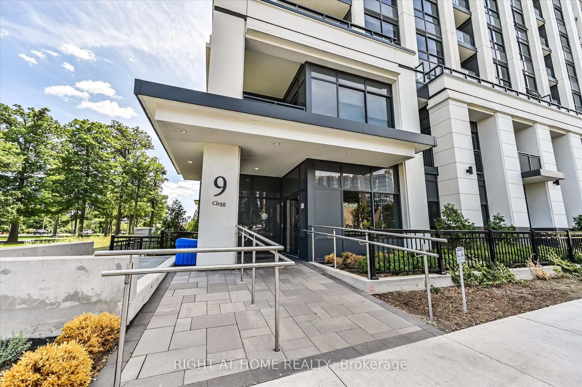Photo 2 of Unit 510, 9 Clegg Road, Markham, Unionville — HOMEH