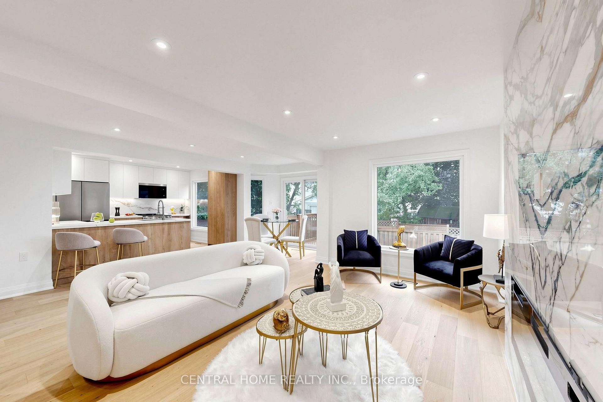 Photo 10 of 15 Closs Square, Aurora, Aurora Village — HOMEH