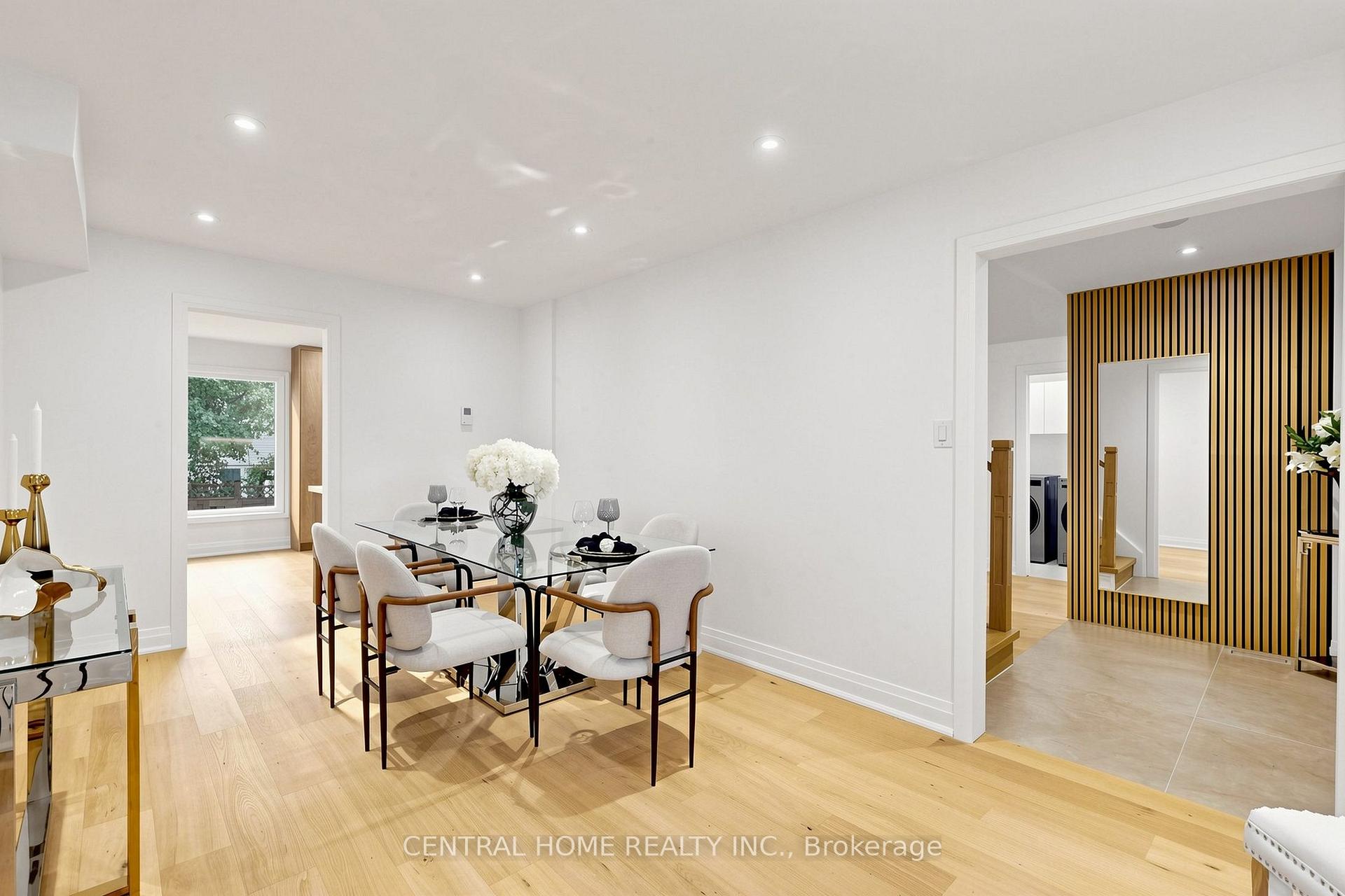 Photo 13 of 15 Closs Square, Aurora, Aurora Village — HOMEH