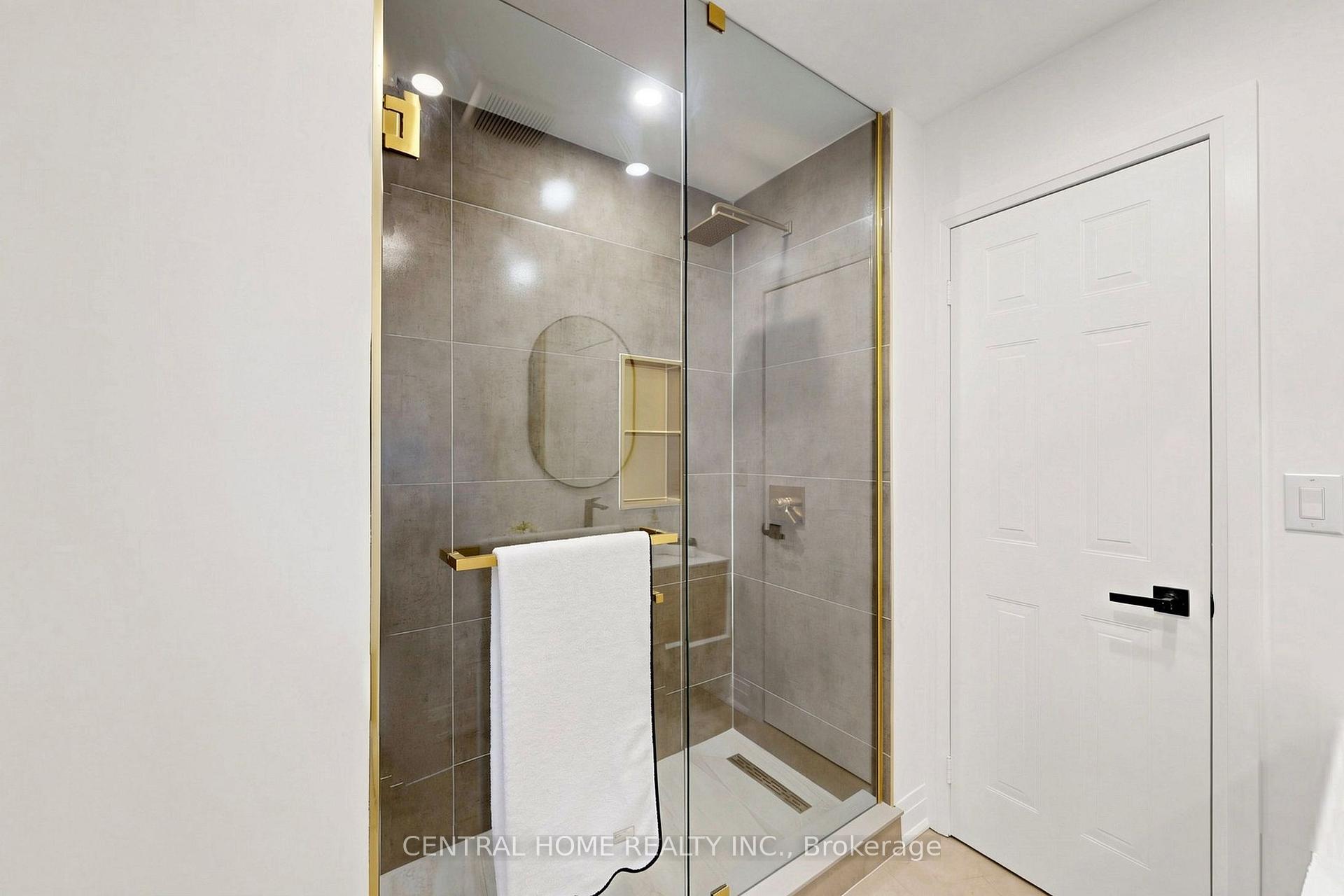 Photo 35 of 15 Closs Square, Aurora, Aurora Village — HOMEH