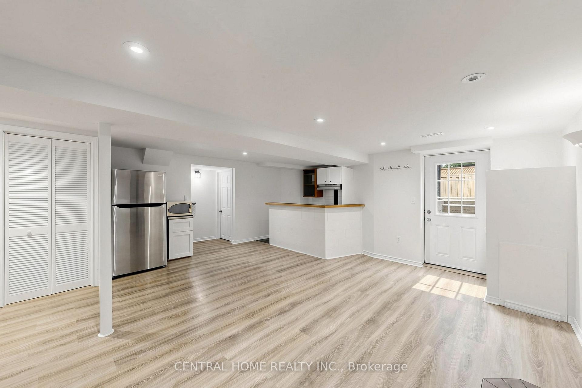 Photo 37 of 15 Closs Square, Aurora, Aurora Village — HOMEH