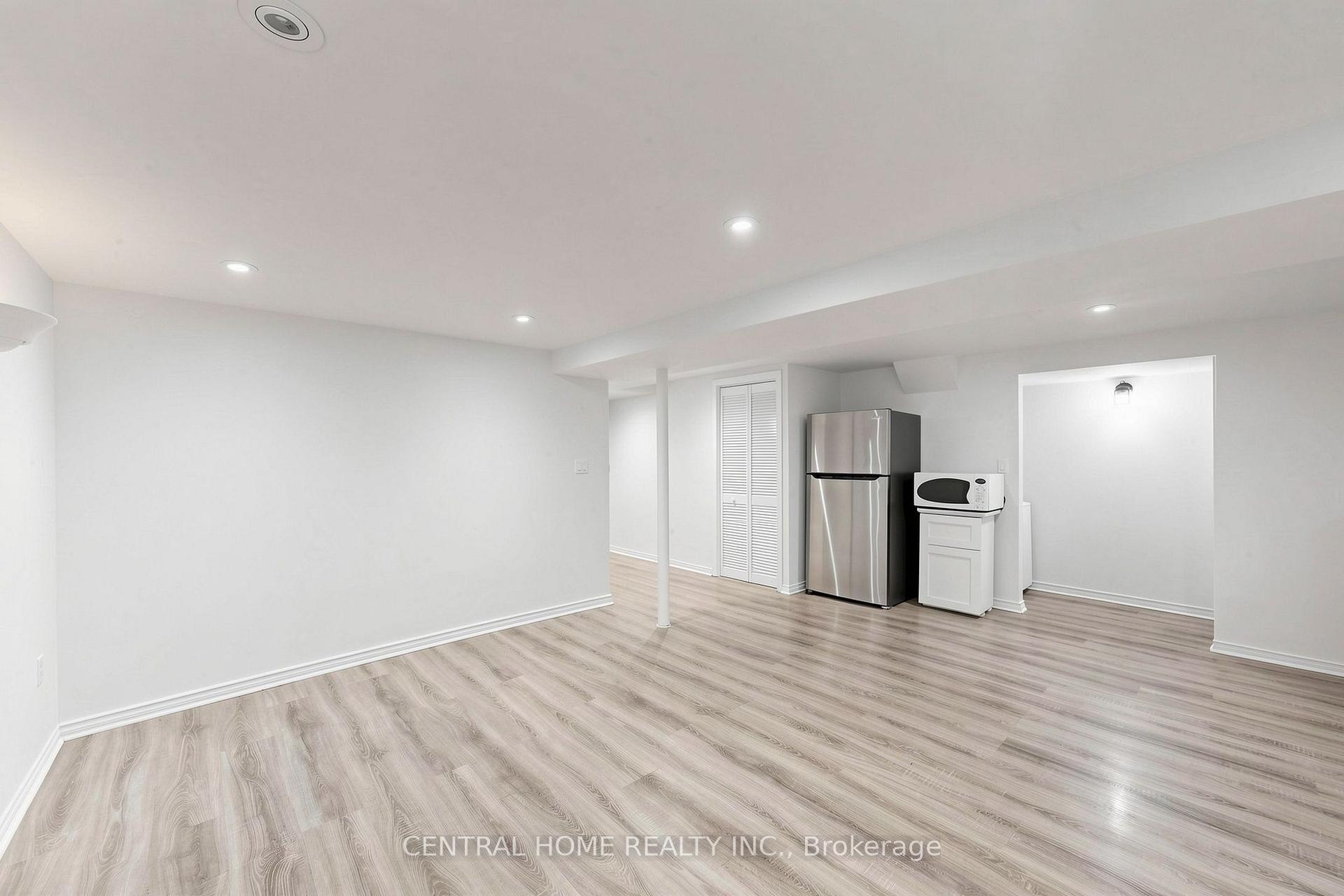 Photo 39 of 15 Closs Square, Aurora, Aurora Village — HOMEH