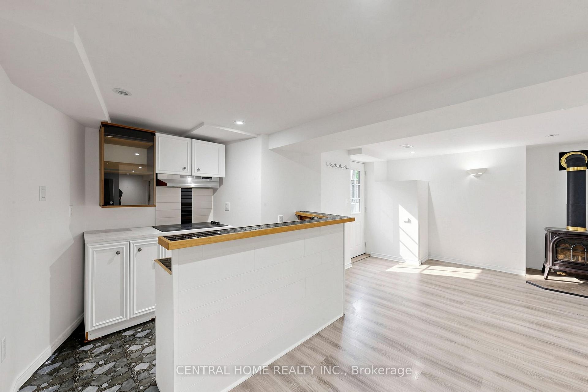 Photo 41 of 15 Closs Square, Aurora, Aurora Village — HOMEH