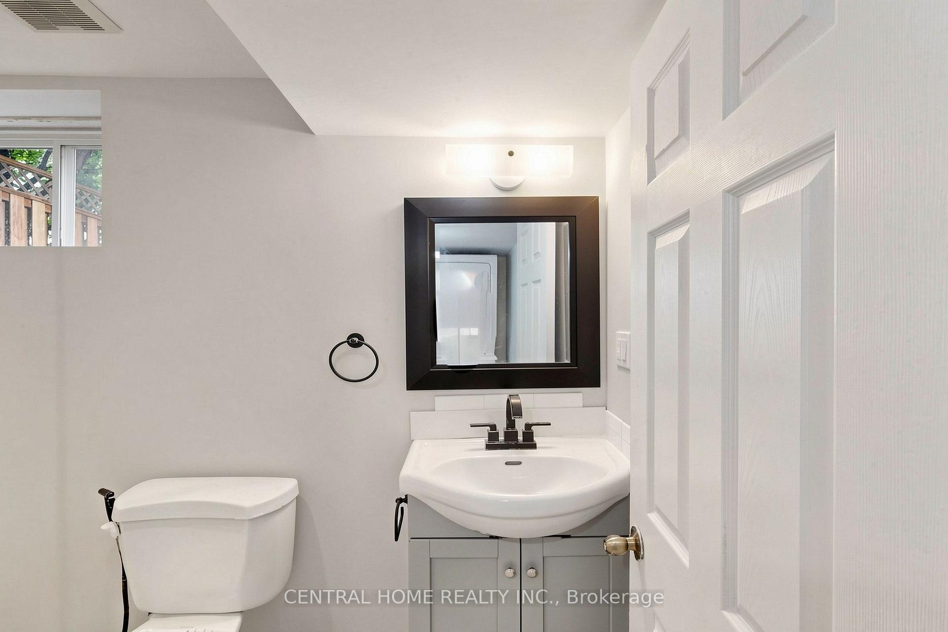 Photo 45 of 15 Closs Square, Aurora, Aurora Village — HOMEH