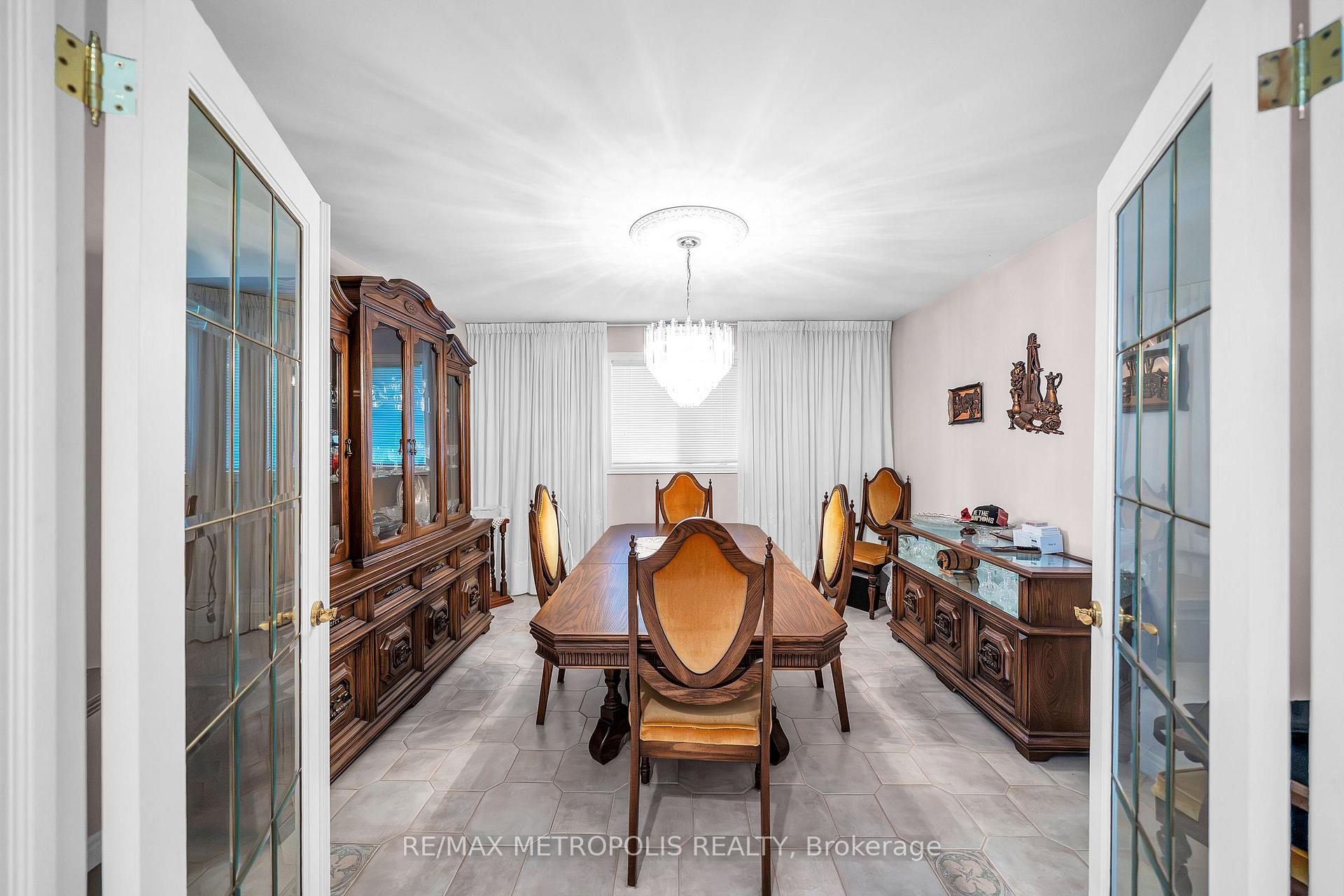 Photo 11 of 5097 14th Avenue, Markham, Milliken Mills East — HOMEH