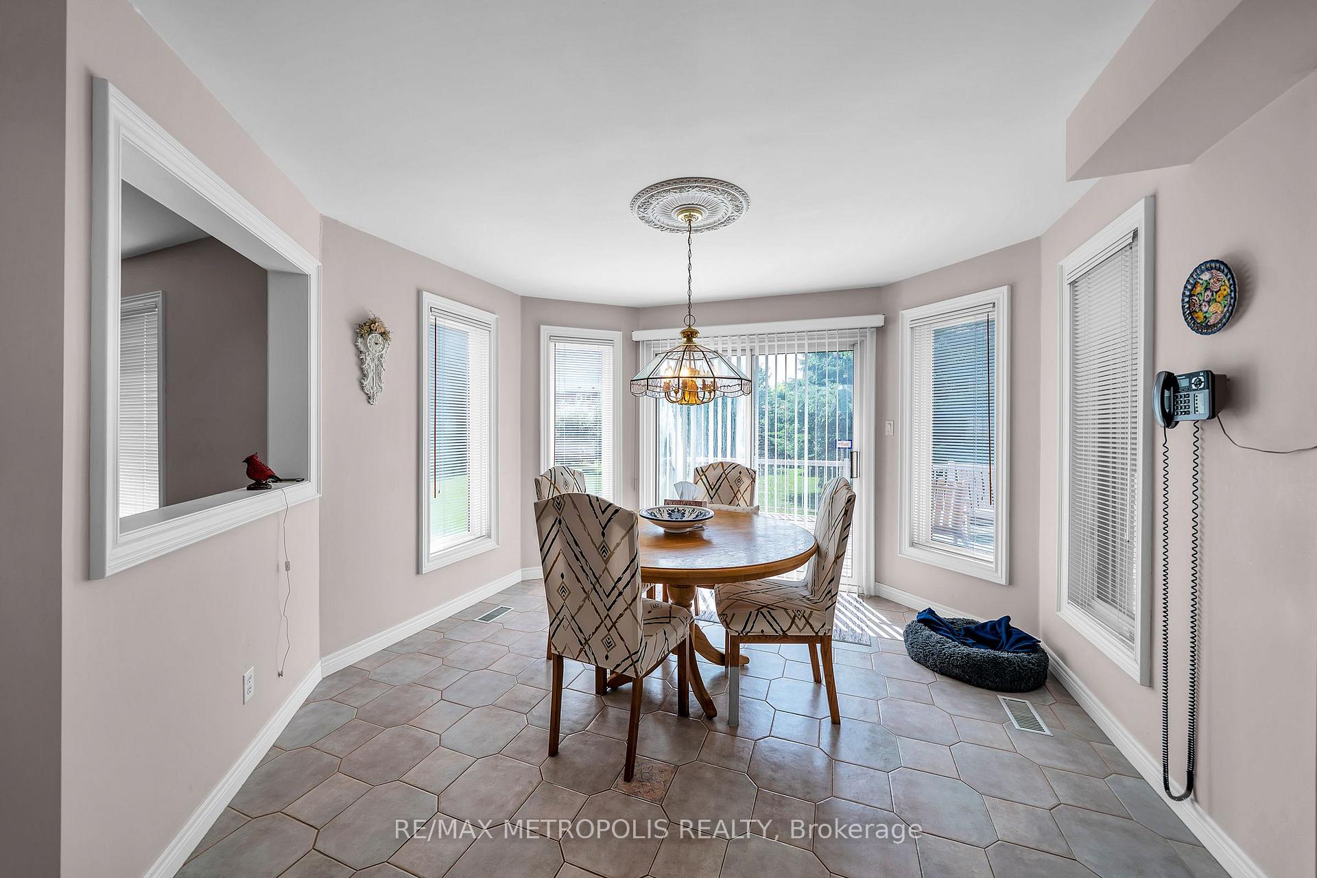 Photo 13 of 5097 14th Avenue, Markham, Milliken Mills East — HOMEH