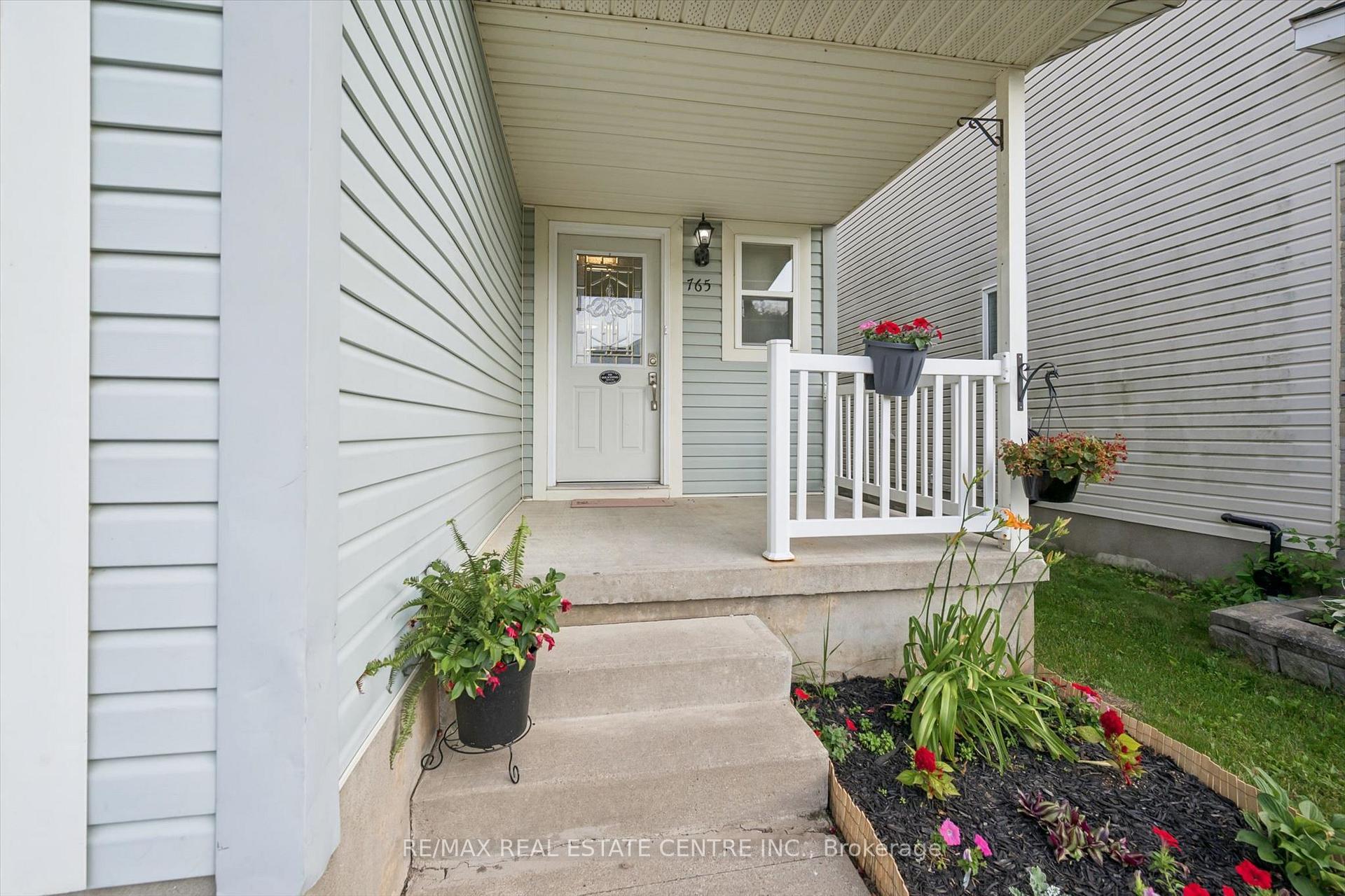 Photo 3 of 765 Angler Way, Waterloo, Eastbridge — HOMEH