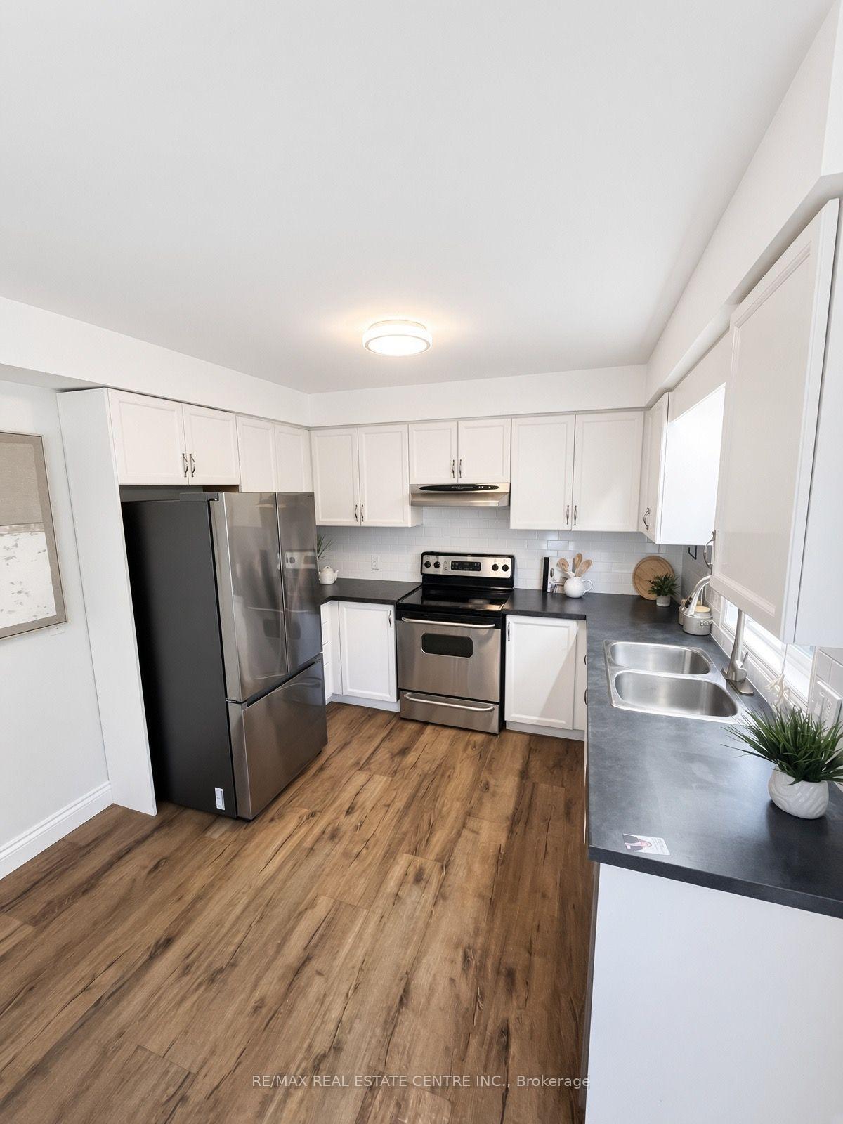 Photo 5 of 765 Angler Way, Waterloo, Eastbridge — HOMEH