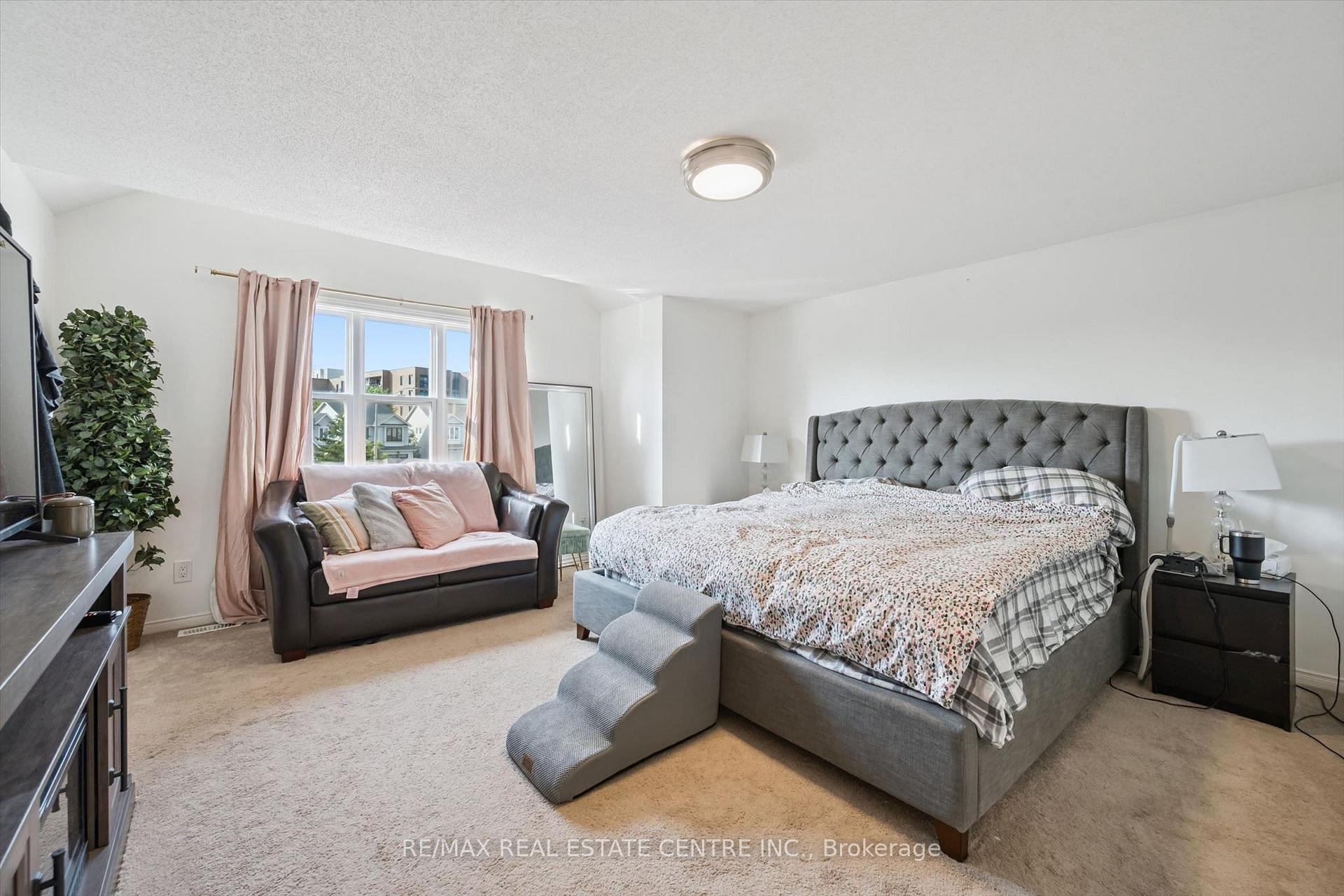 Photo 17 of 765 Angler Way, Waterloo, Eastbridge — HOMEH