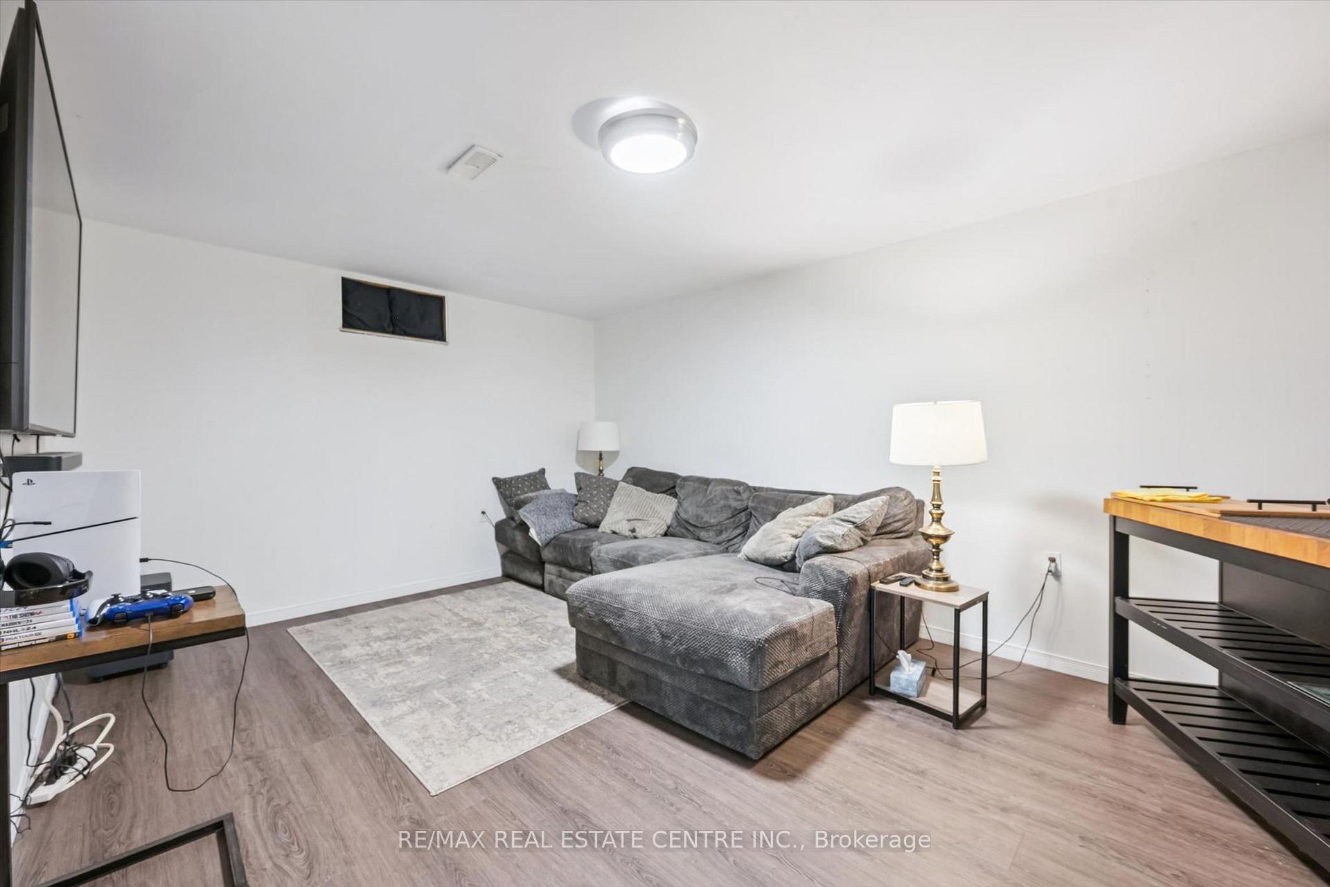 Photo 18 of 765 Angler Way, Waterloo, Eastbridge — HOMEH