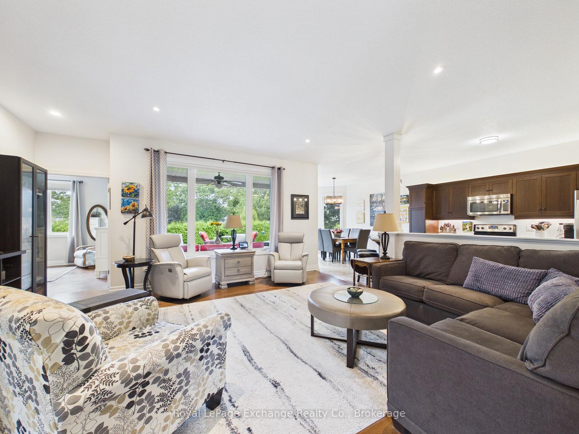Photo 6 of 206 Gregor Drive, Huron-Kinloss — HOMEH