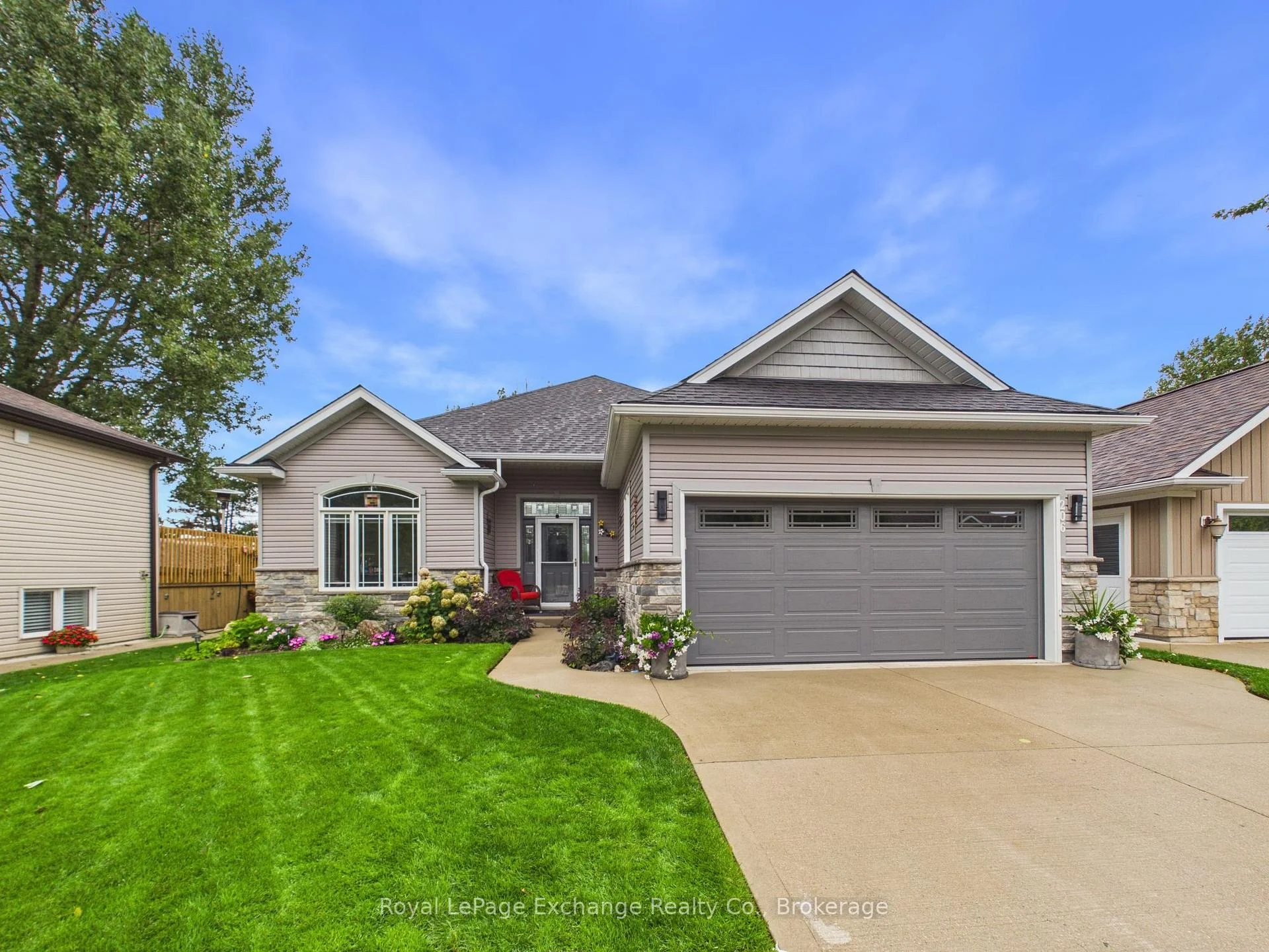 Photo 2 of 206 Gregor Drive, Huron-Kinloss — HOMEH