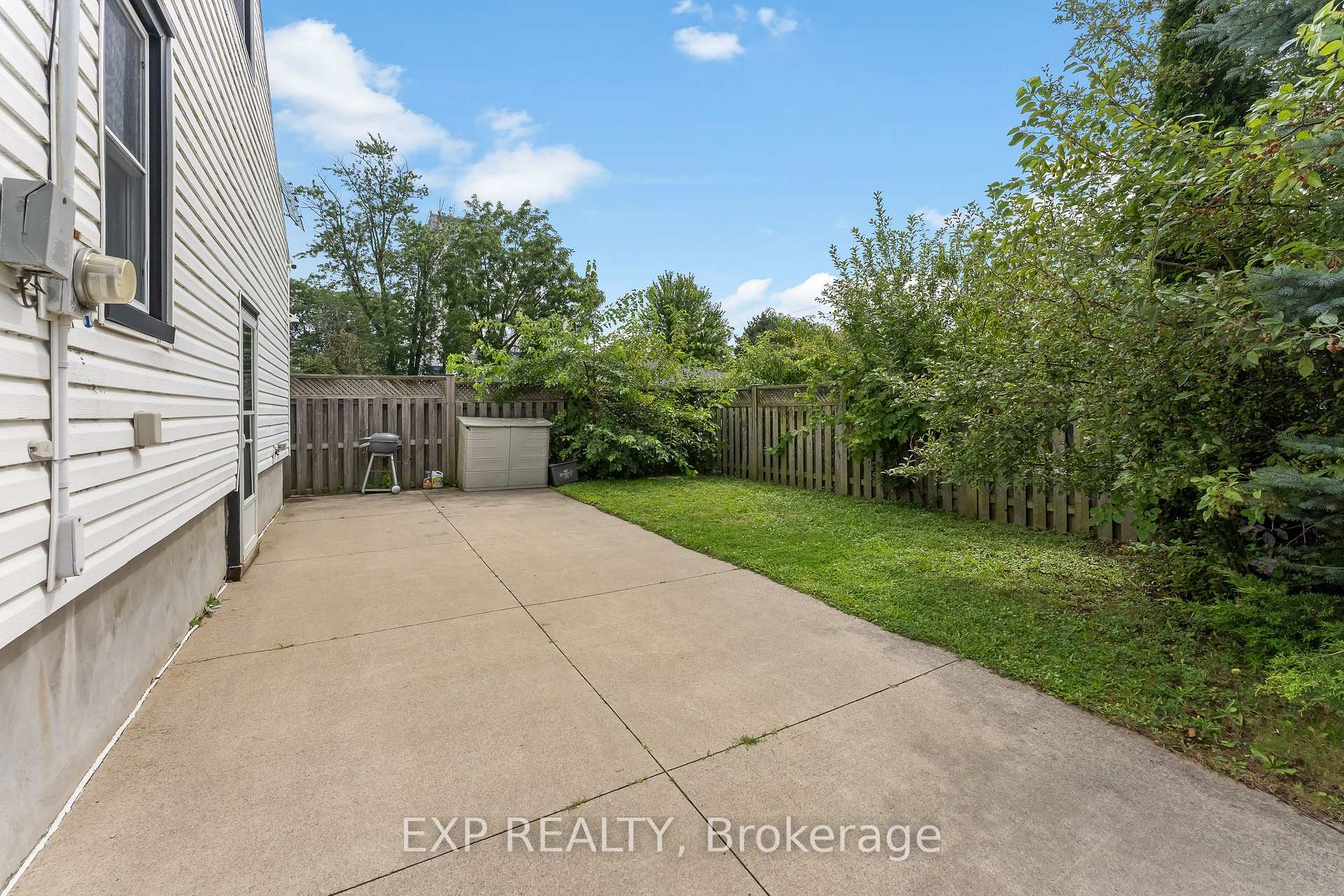 Photo 3 of 6304 Finlay Avenue, Niagara Falls, Dorchester — HOMEH