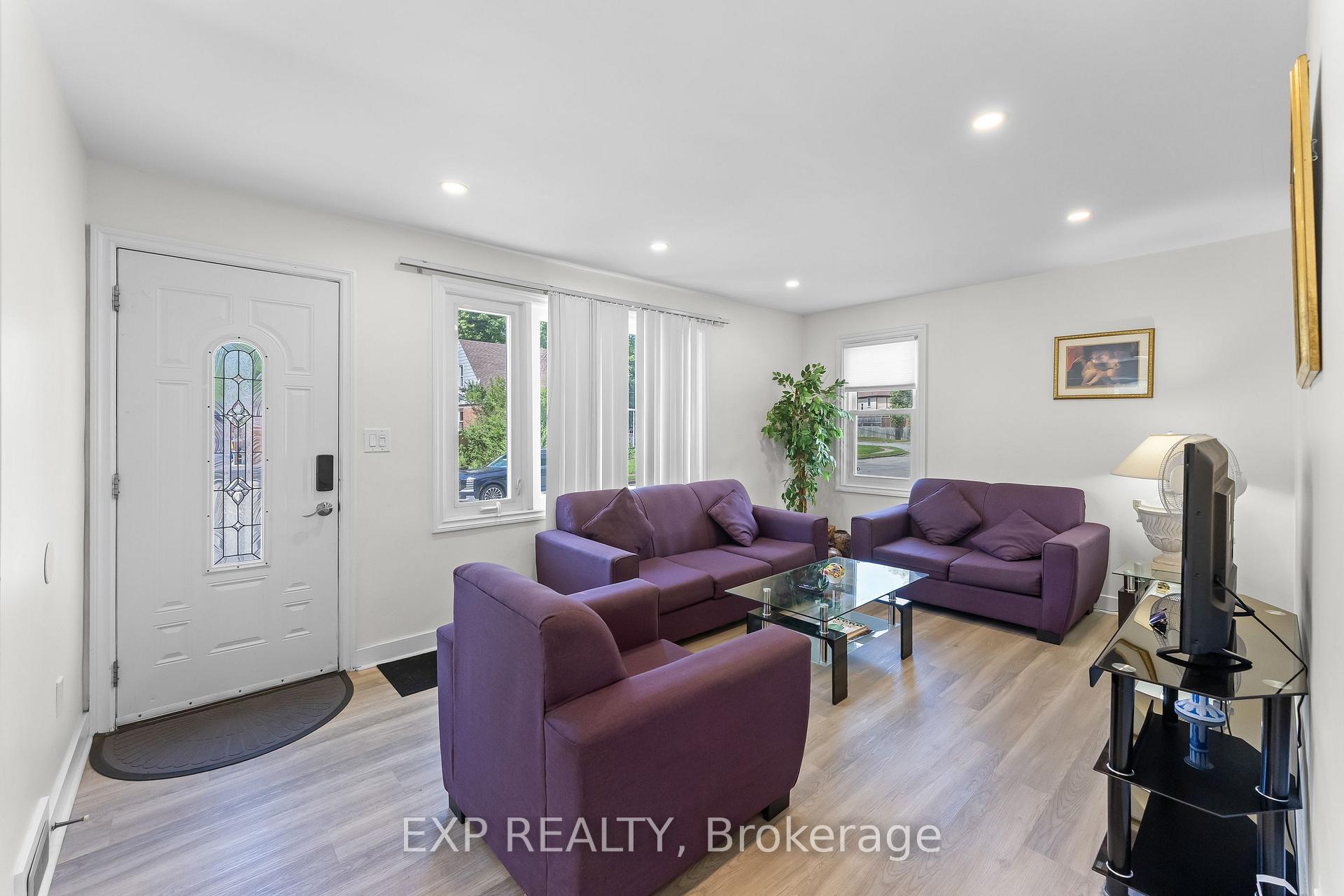 Photo 7 of 6304 Finlay Avenue, Niagara Falls, Dorchester — HOMEH