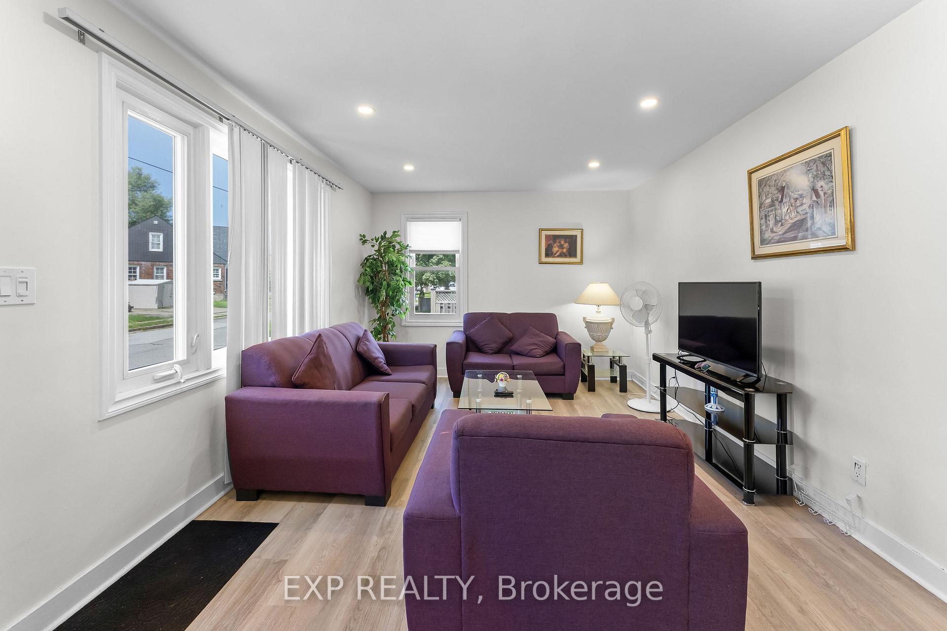 Photo 8 of 6304 Finlay Avenue, Niagara Falls, Dorchester — HOMEH