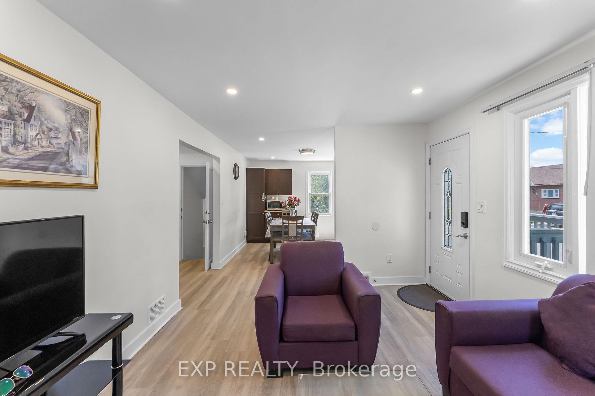 Photo 10 of 6304 Finlay Avenue, Niagara Falls, Dorchester — HOMEH