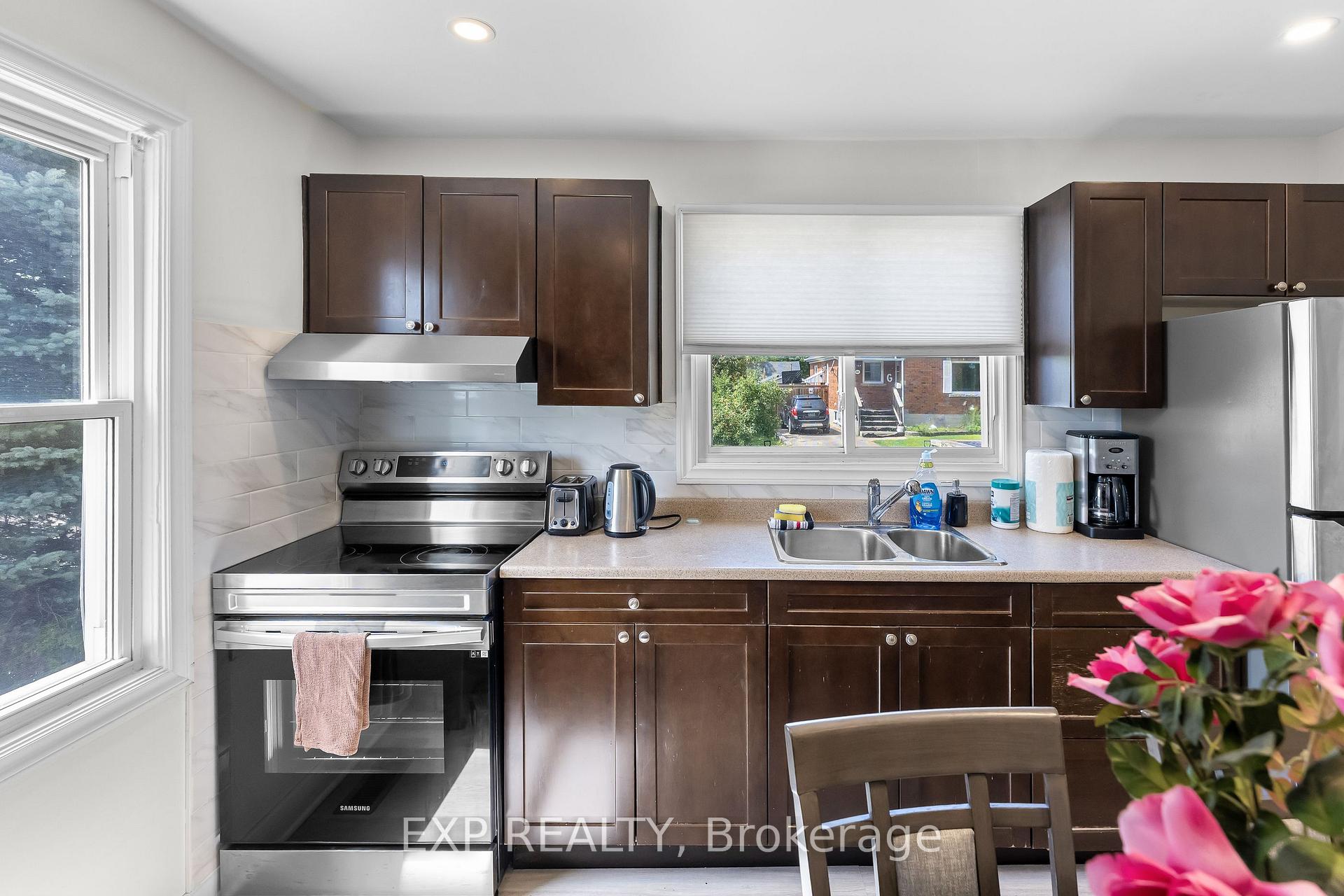 Photo 13 of 6304 Finlay Avenue, Niagara Falls, Dorchester — HOMEH